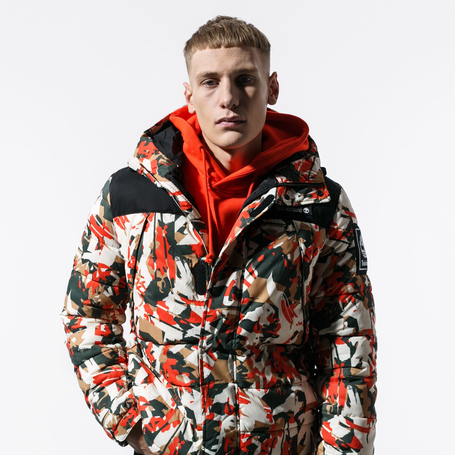 Herren Winterjacke TIMBERLAND JACKE OUTDOOR ARCHIVE CAMO PUFFER TB0A1YV5W751 Multicolor