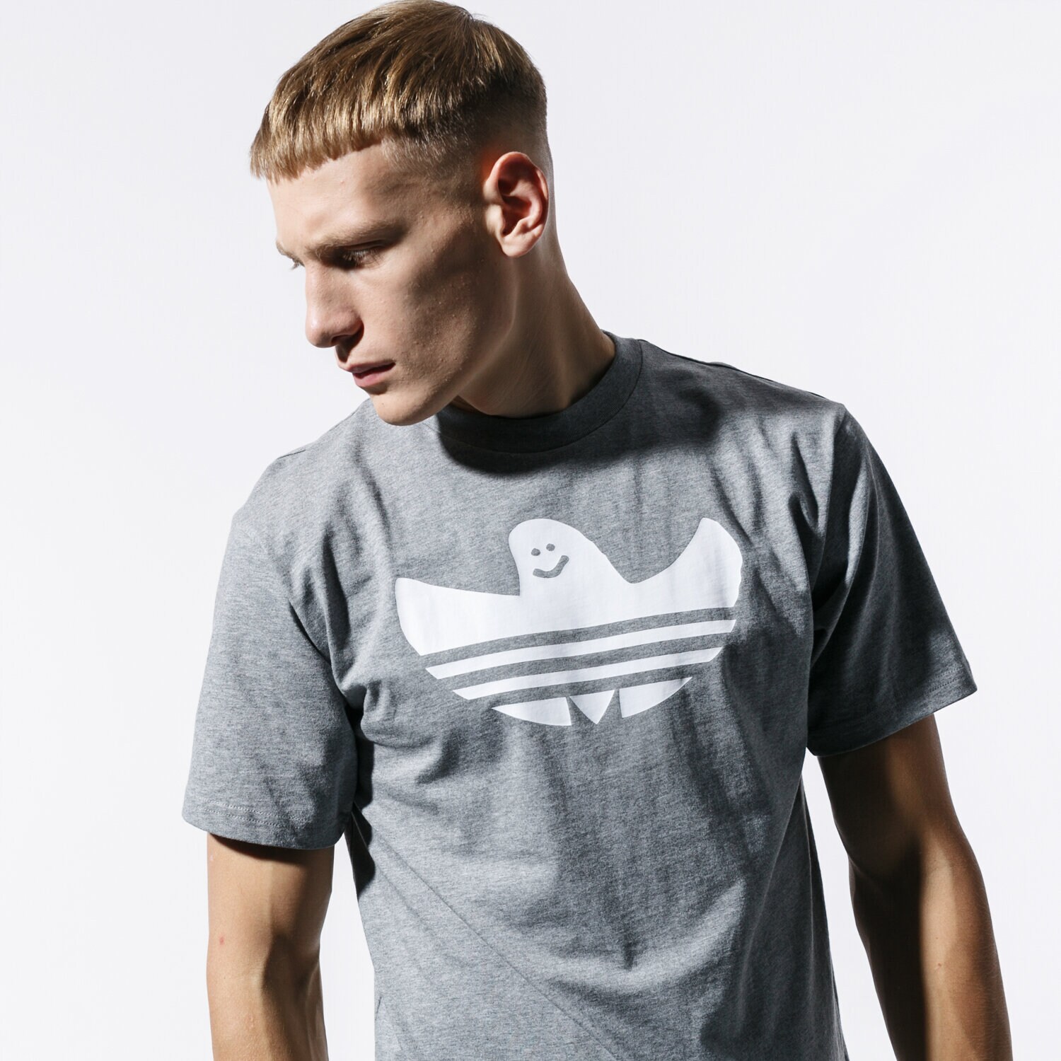 Herren T-Shirt ADIDAS T-SHIRT SS SHMOO TEE EC7372 Grau