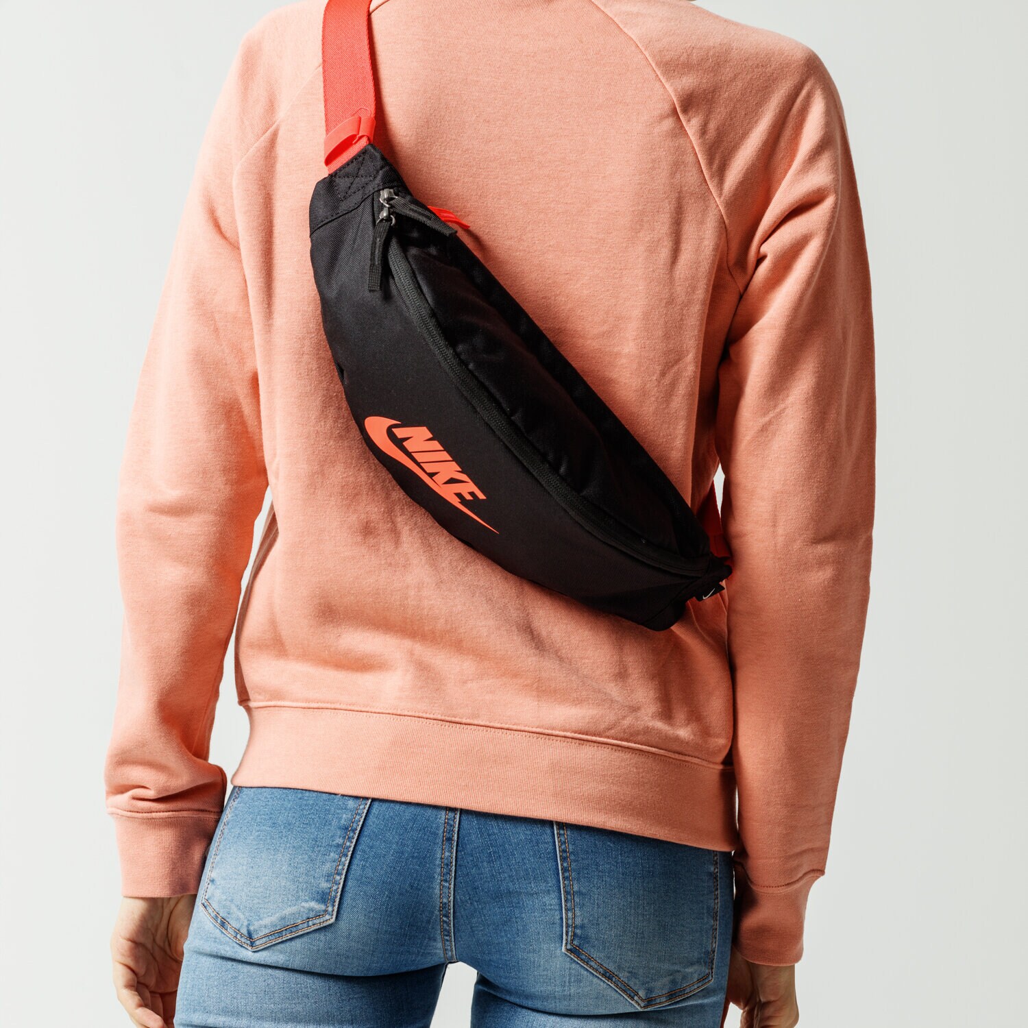 Damen Tasche NIKE NIERENTASCHE NK HERITAGE HIP PACK BA5750-016 Schwarz