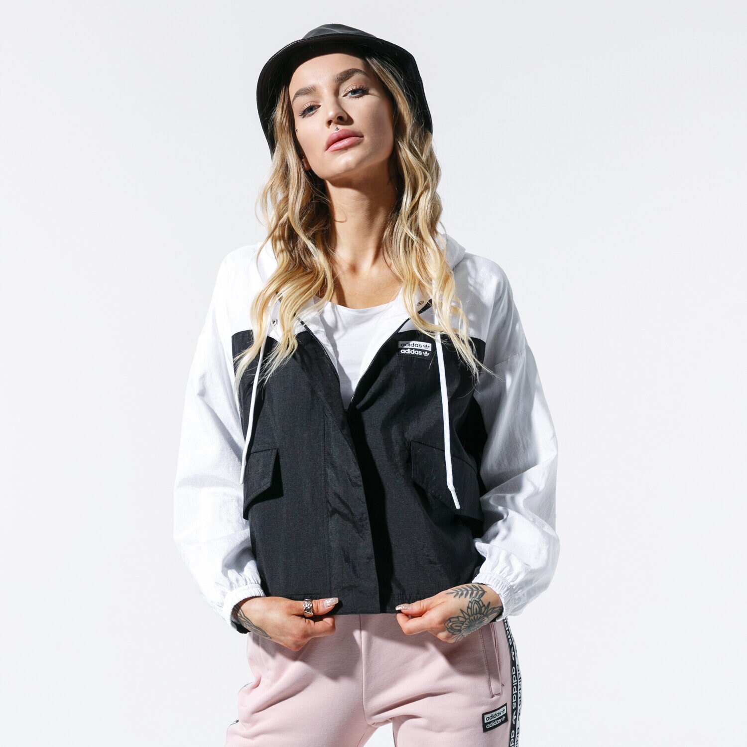 Damen ADIDAS SWEATSHIRT VOCAL WINDBREAKER ED5818 Schwarz