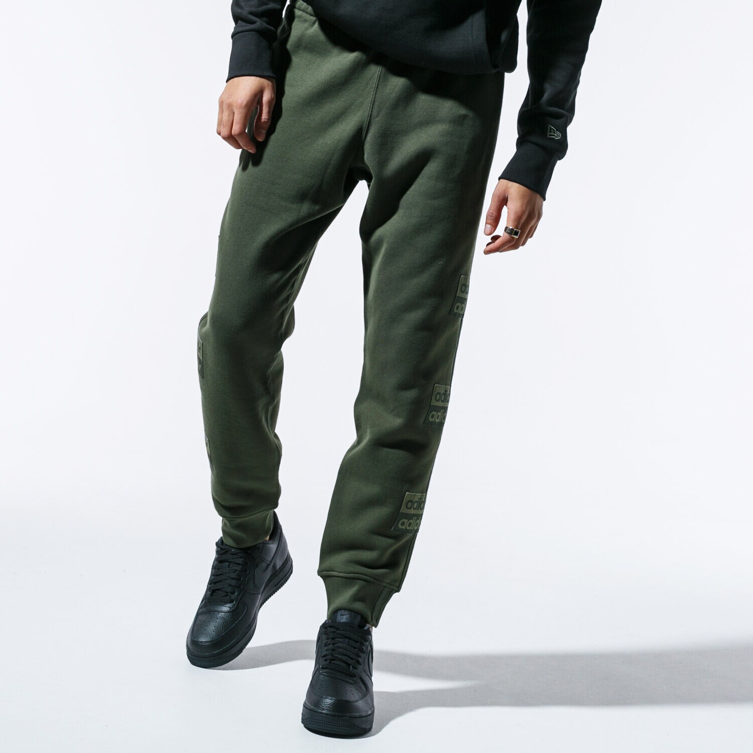 Herren Hosen ADIDAS HOSE VOCAL D SWEATP ED7214 Khaki