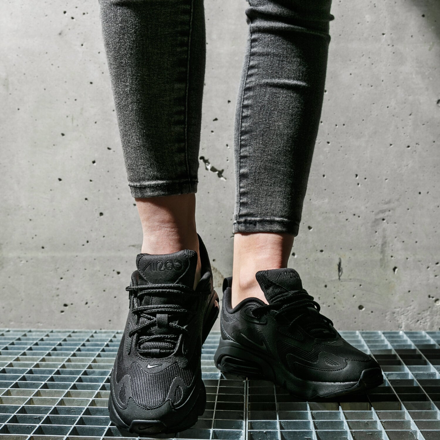 womens black nike air max 200