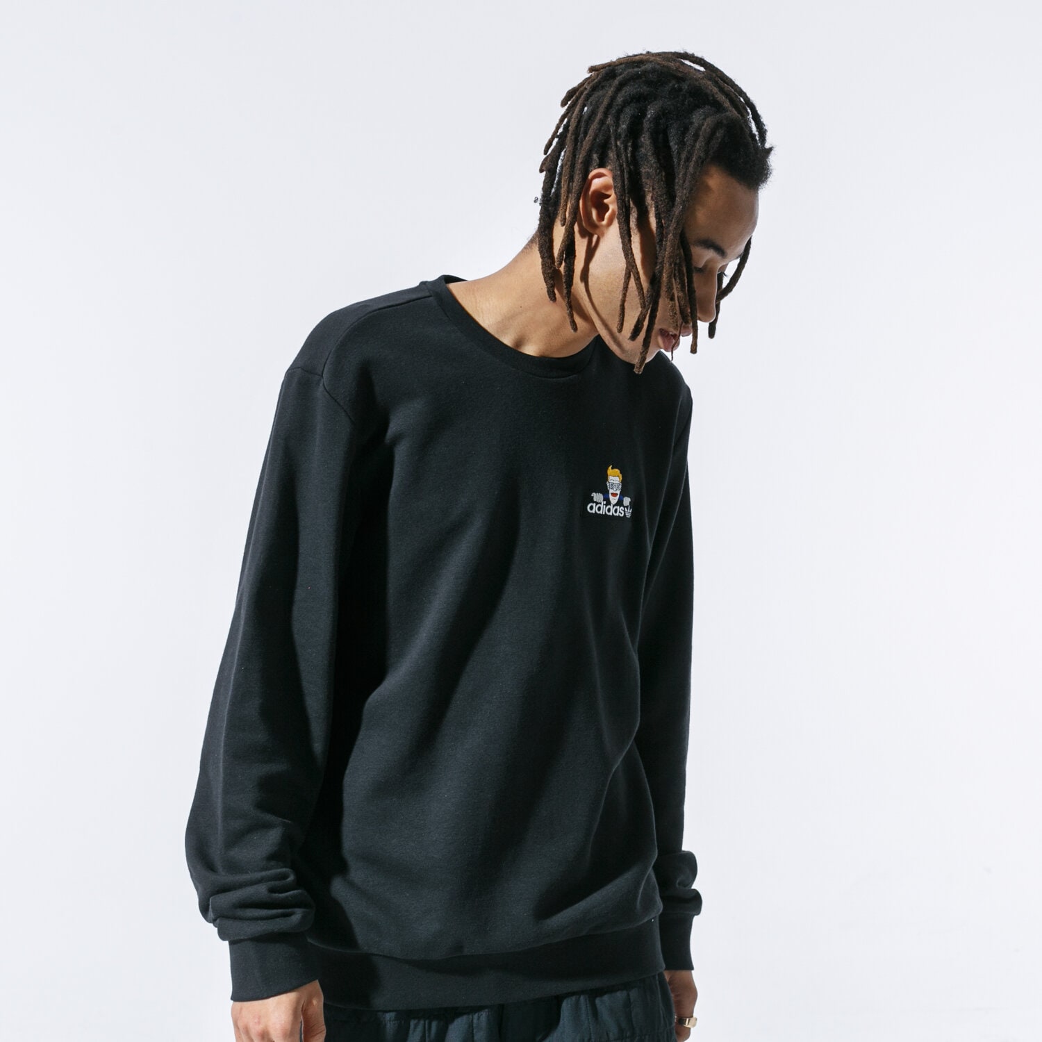 Herren ADIDAS SWEATSHIRT LINEAR MINI EMB CREW GJ9815 Schwarz