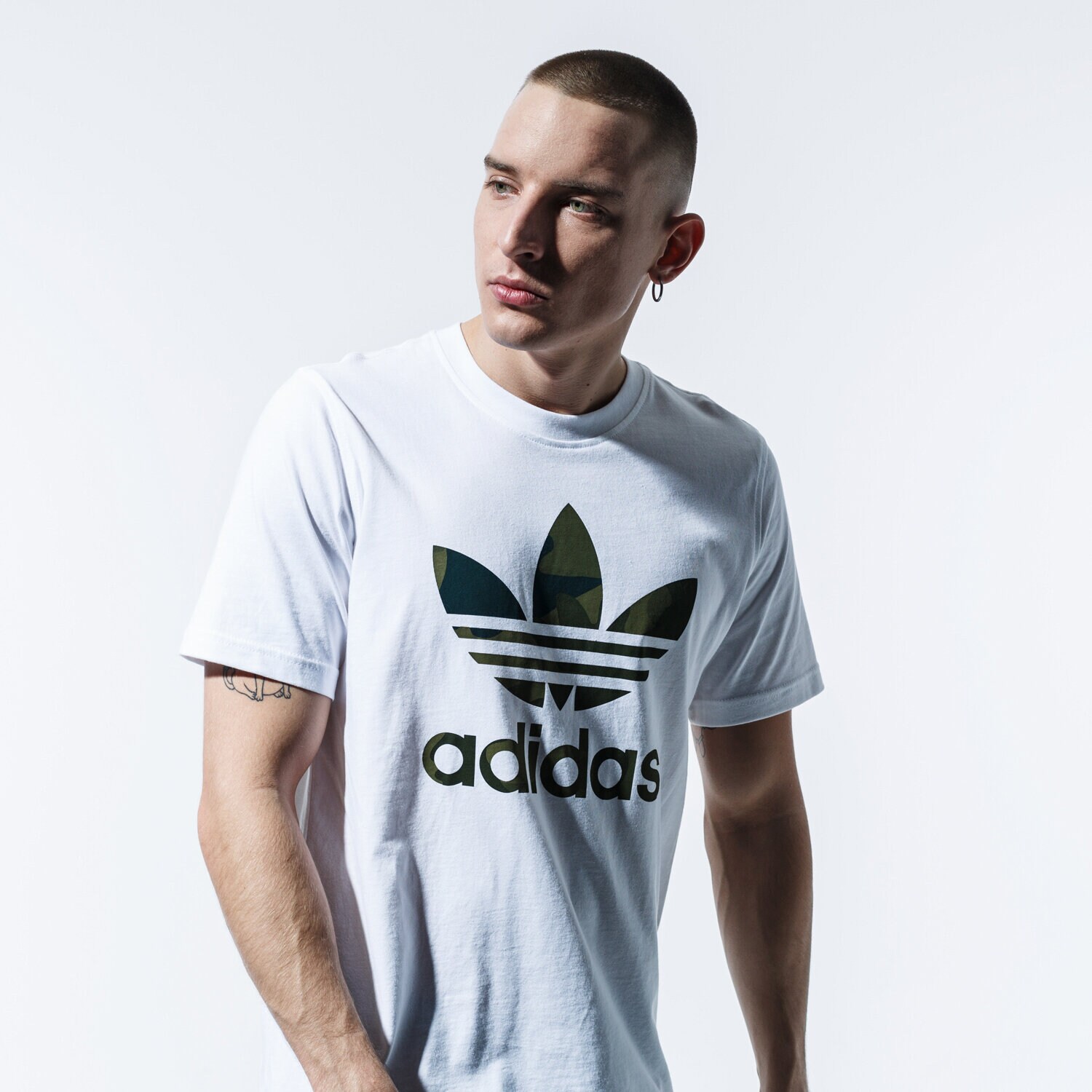 Herren T-Shirt ADIDAS T-SHIRT CAMO INFILL TEE FM3337 Weiß