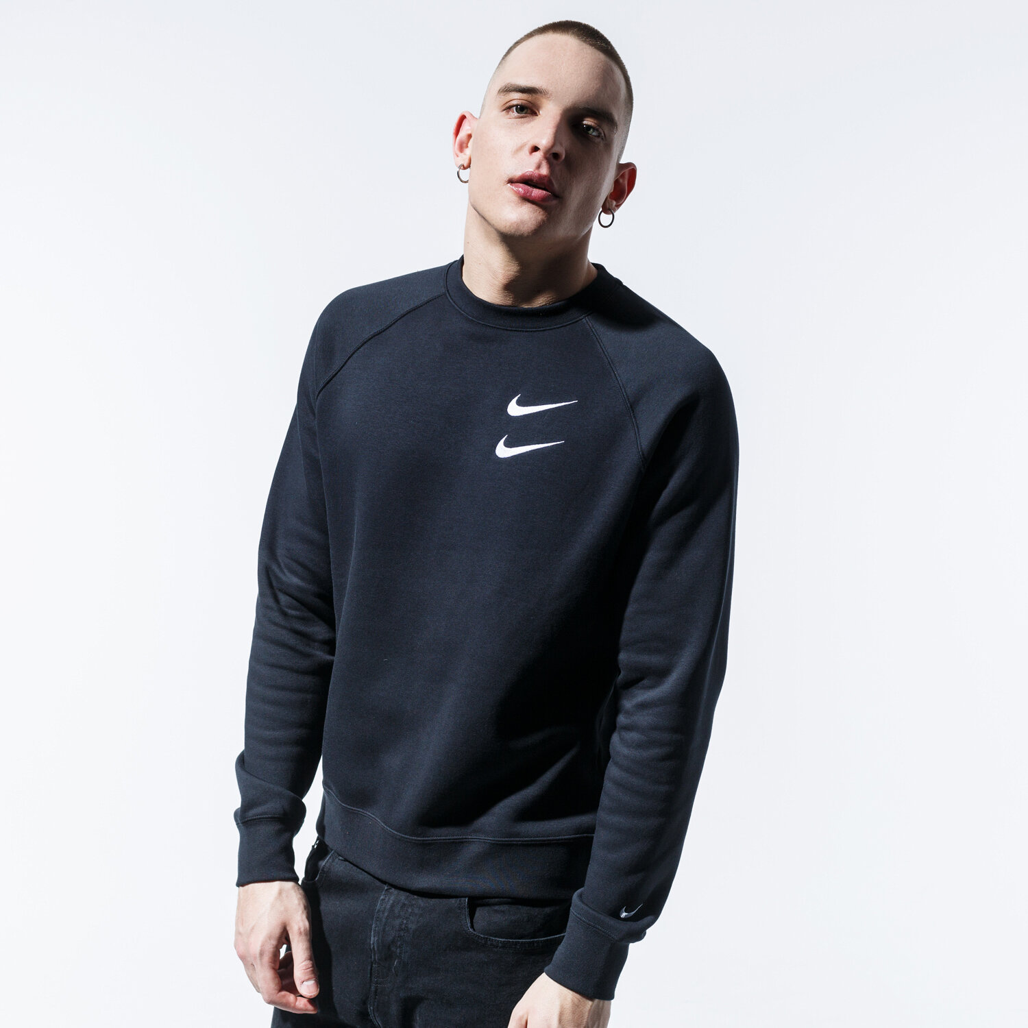 Herren NIKE SWEATSHIRT M NSW SWOOSH CREW BB CJ4865-010 Schwarz