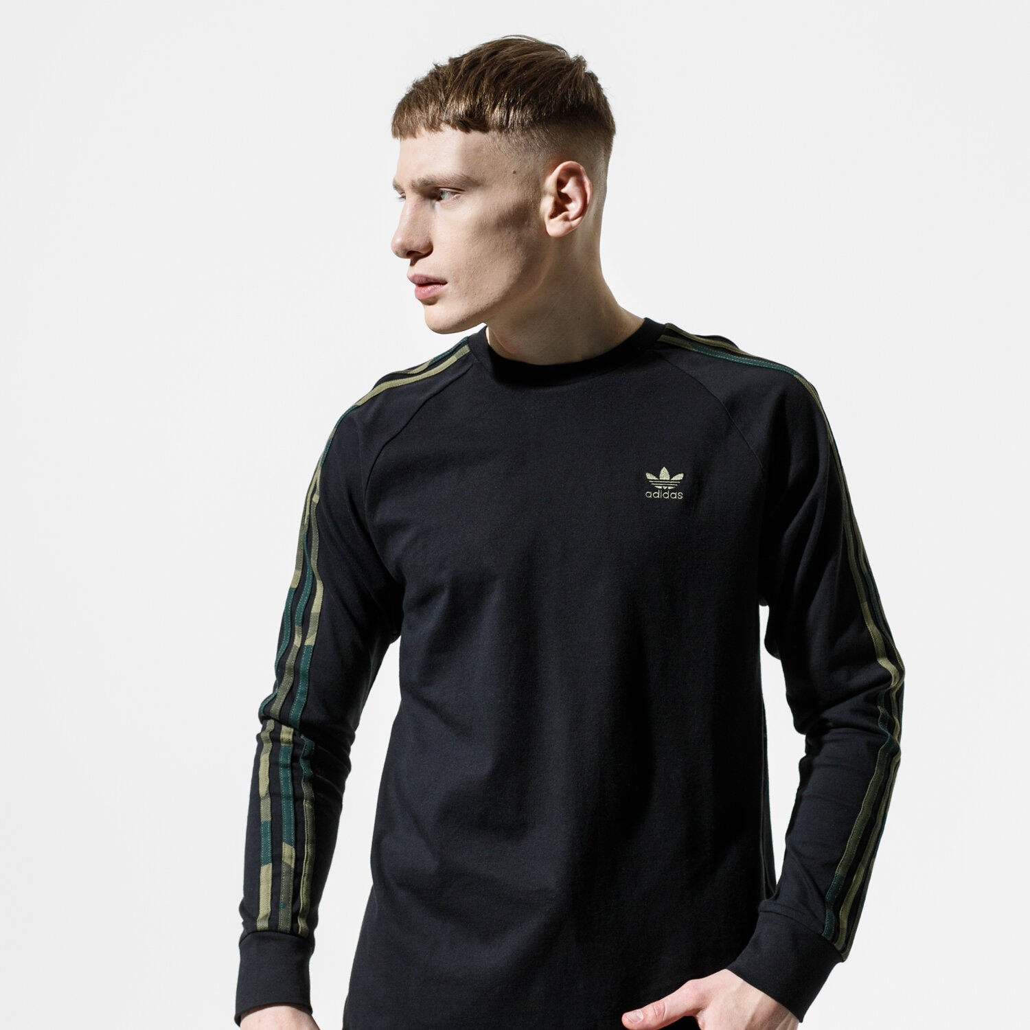 Herren T-Shirt ADIDAS SWEATSHIRT CAMO LS TEE FM3353 Schwarz