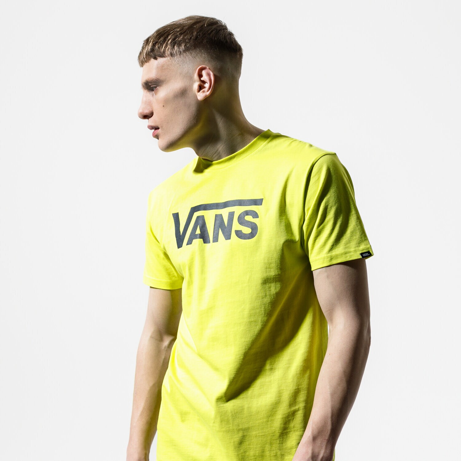 Herren T-Shirt VANS T-SHIRT MN VANS CLASSIC SULPHUR SPRING/ASPHALT VN000GGGYNC1 Gelb