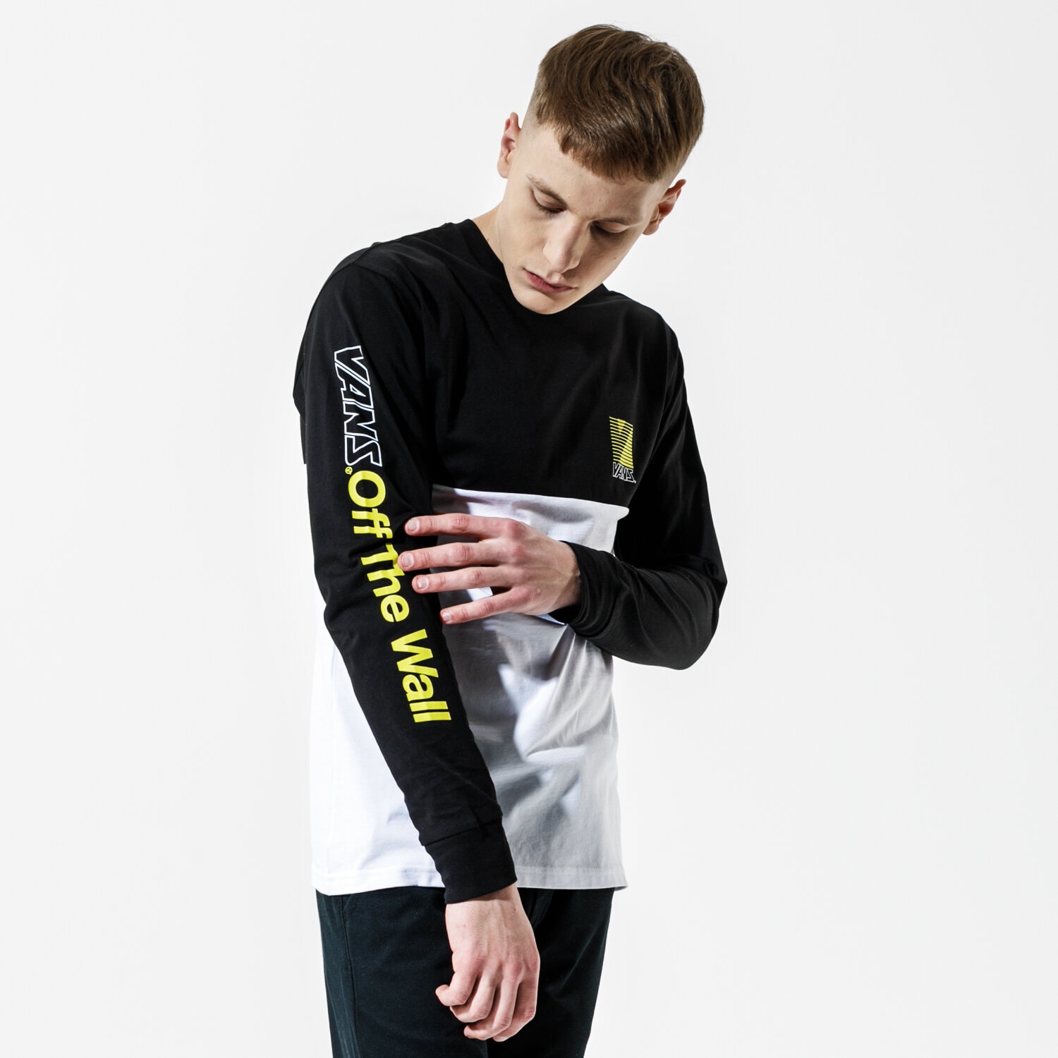 Herren T-Shirt VANS T-SHIRT MN RETRO SPORT COLORBLOCK LS WHITE/BLACK VN0A49QHYB21 Schwarz