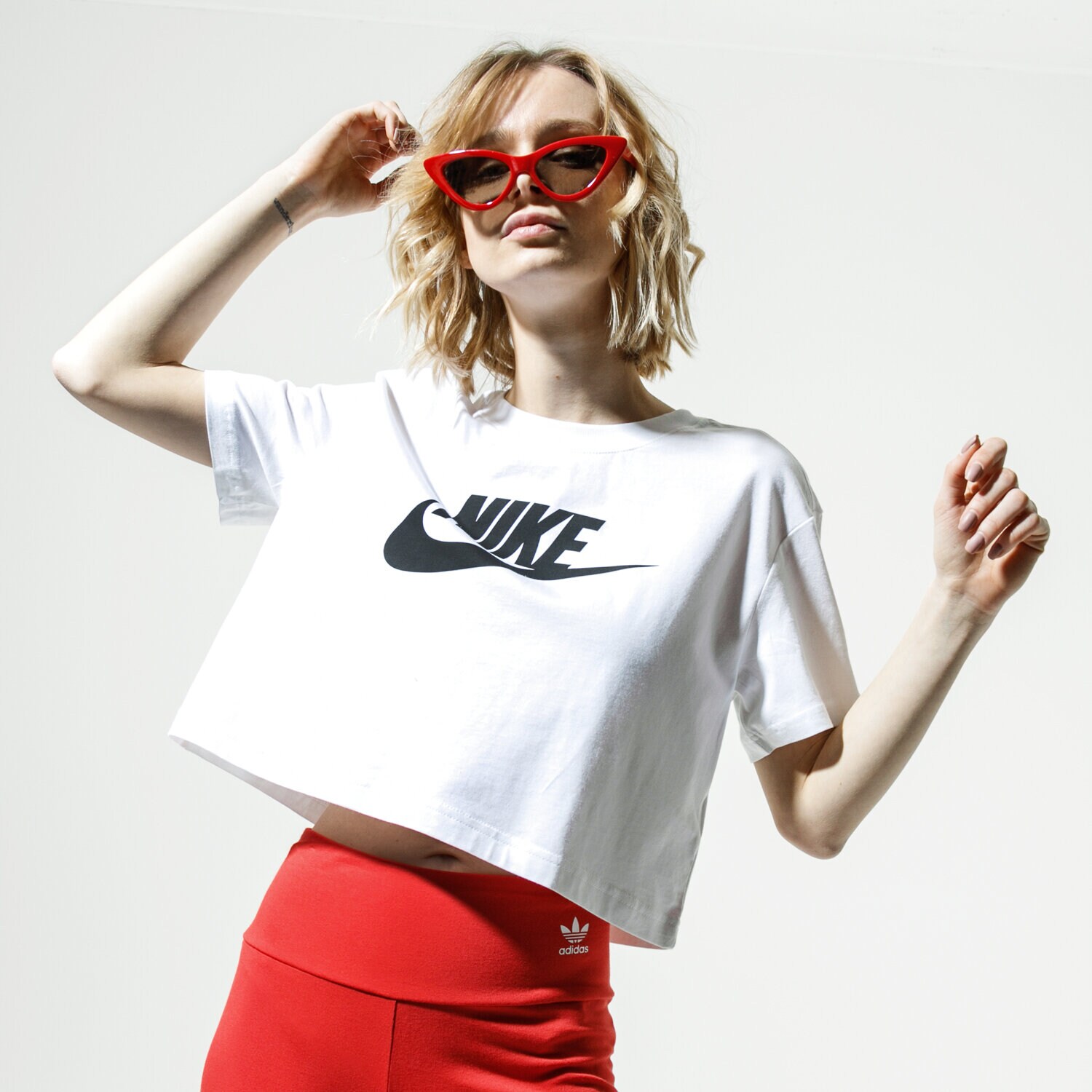 Damen T-Shirt NIKE T-SHIRT SPORTSWEAR ESSENTIAL BV6175-100 Weiß