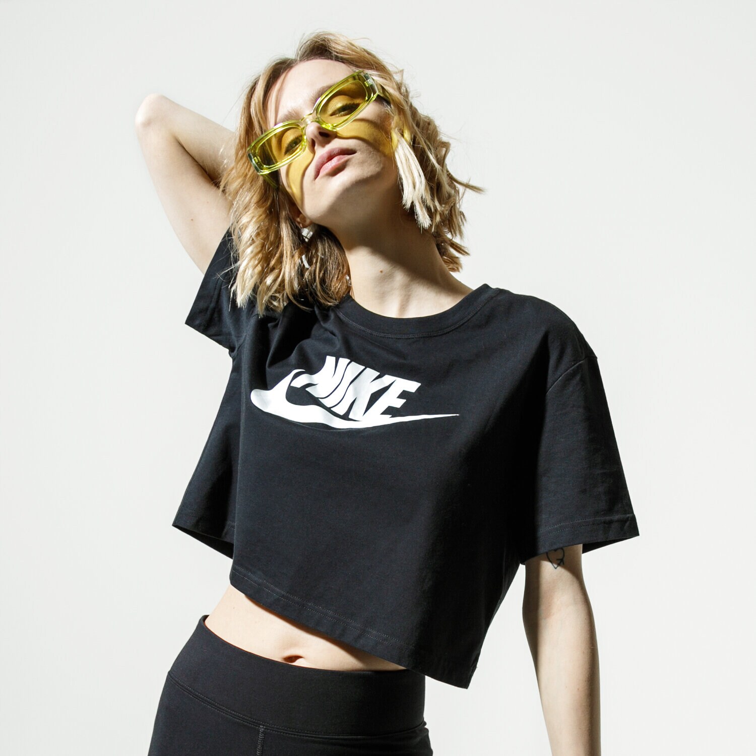 Damen T-Shirt NIKE T-SHIRT SPORTSWEAR ESSENTIAL BV6175-010 Schwarz