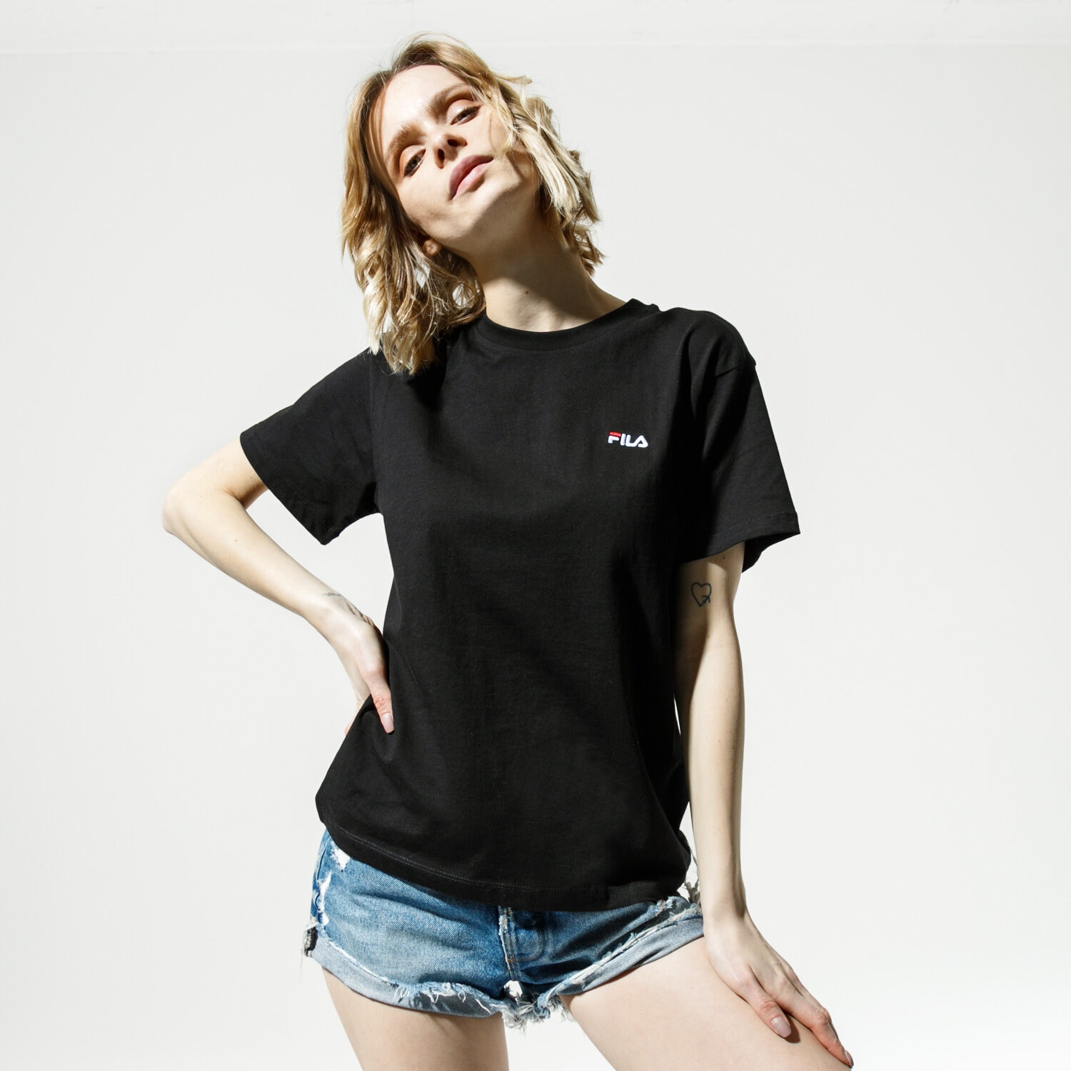 Damen T-Shirt FILA T-SHIRT EARA TEE 687469002 Schwarz