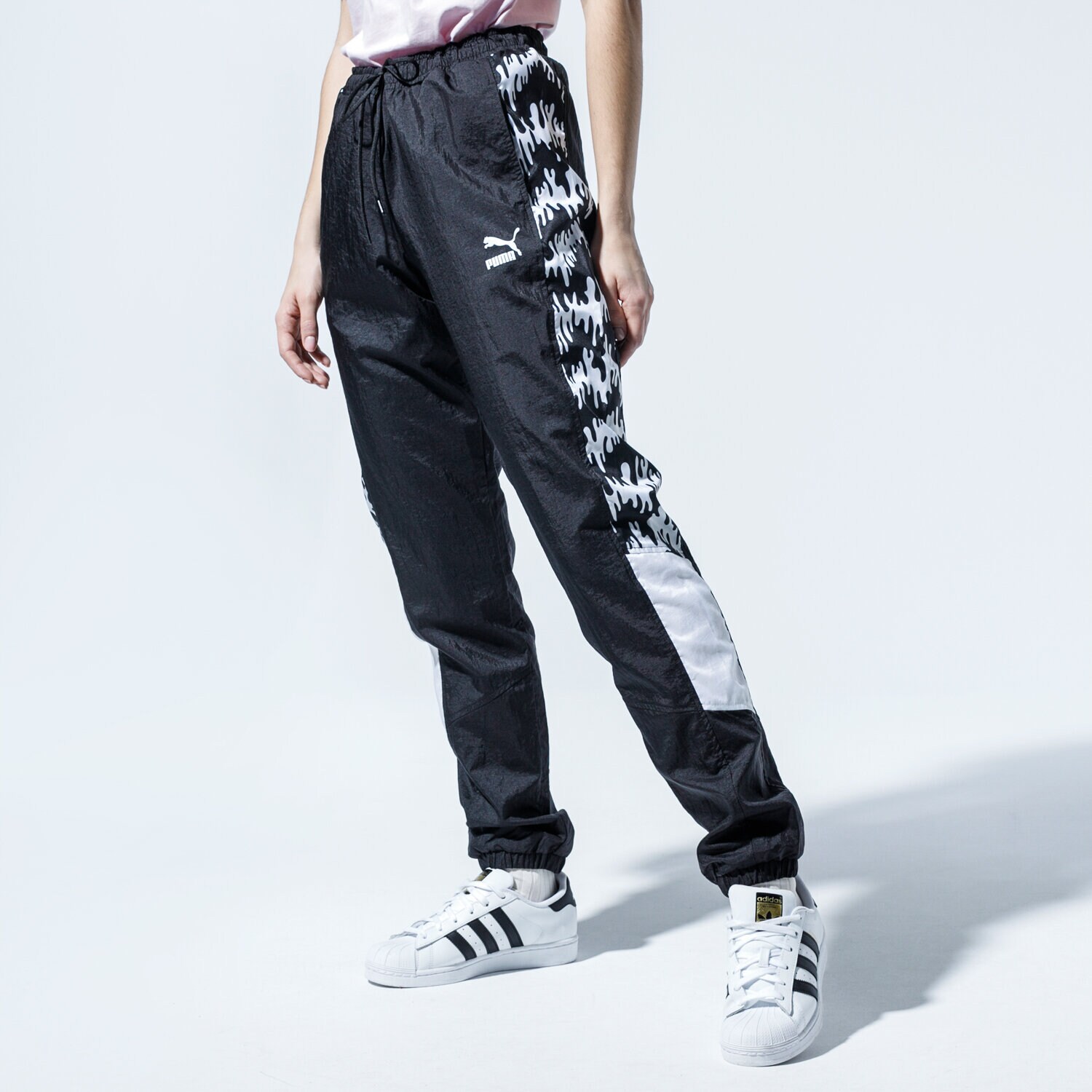 Damen Hosen PUMA HOSE TFS OG AOP PANTS 59706001 Schwarz