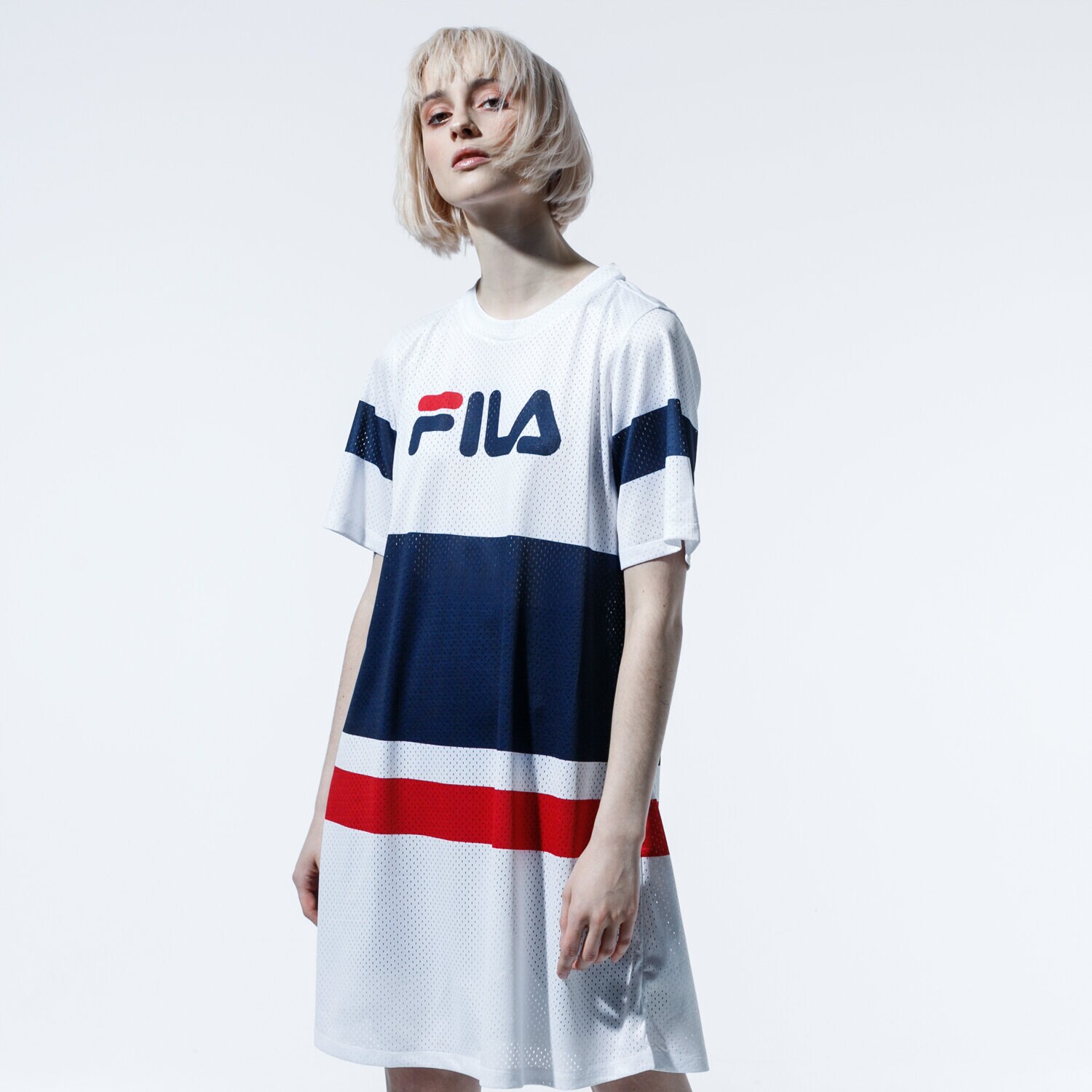 Damen Kleid FILA KLEID BASANTI TEE TRAININGSANZUGS 687498A023 Dunkelblau