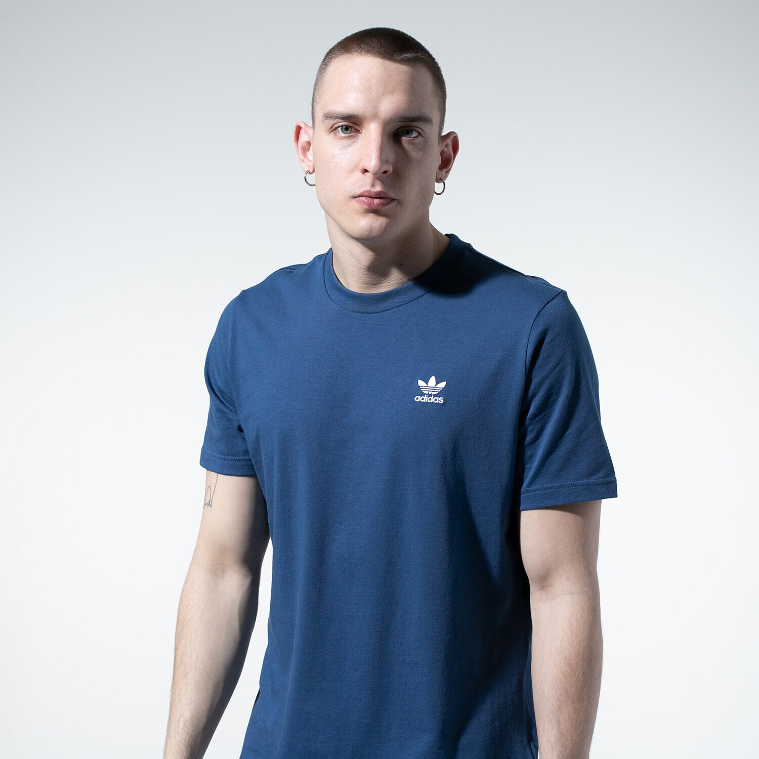 Herren T-Shirt ADIDAS T-SHIRT ESSENTIAL TEE FM9967 Dunkelblau