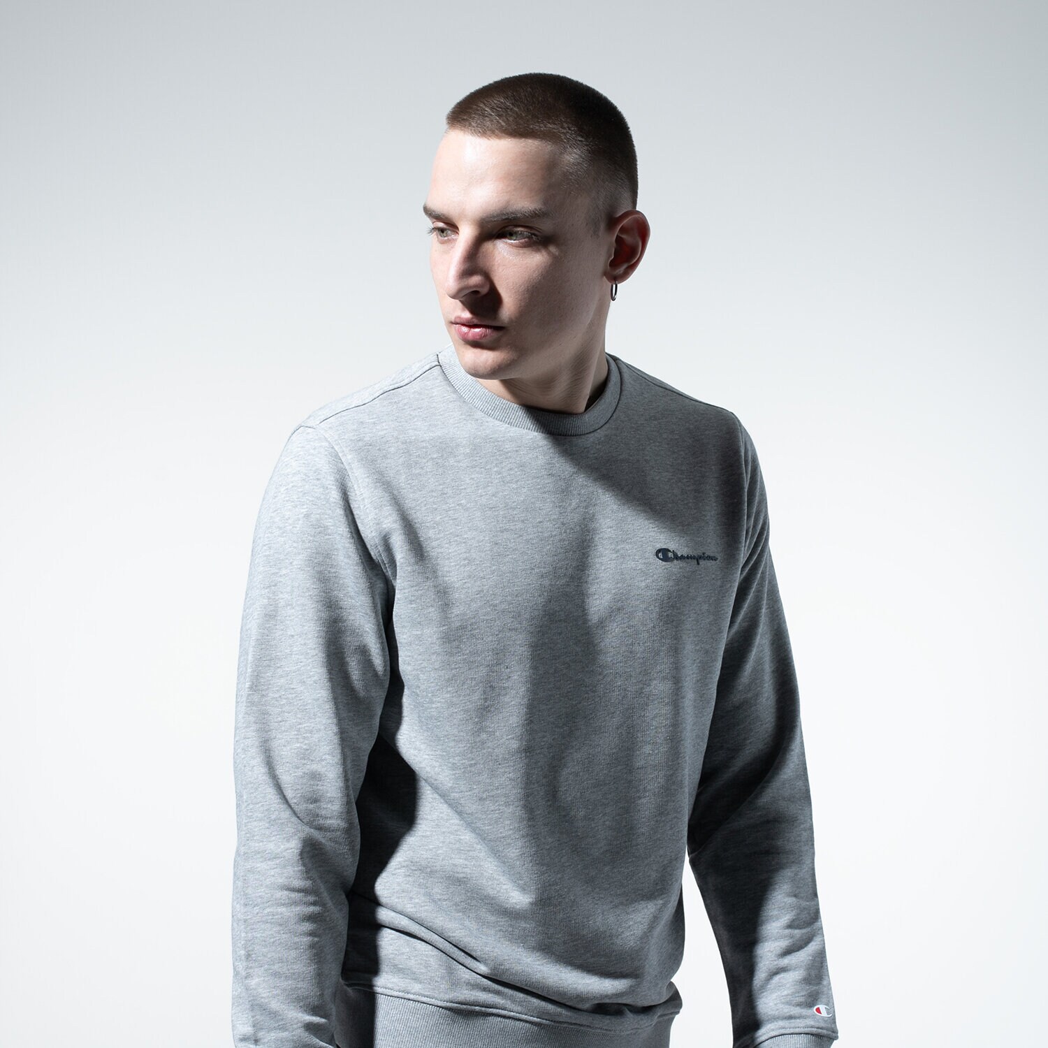 Herren CHAMPION SWEATSHIRT BASIC CREWNECK 215493EM006 Grau