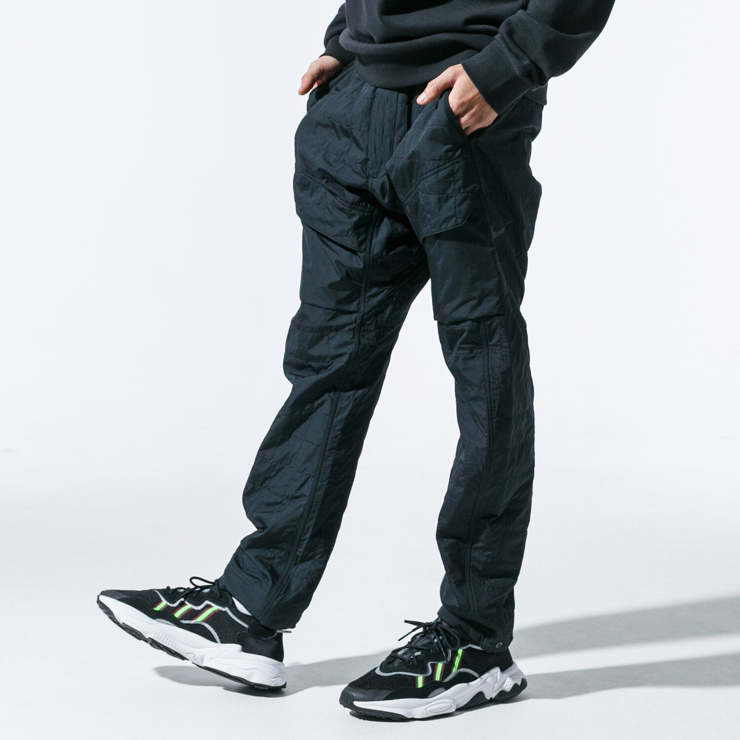 Herren Hosen NIKE HOSE M NSW TCH PCK PANT WVN QLTD BV4639-010 Schwarz