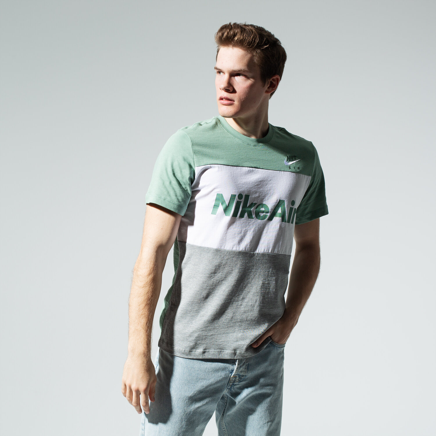 Herren T-Shirt NIKE T-SHIRT M NSW NIKE AIR TEE SS CV2210-352 Grün