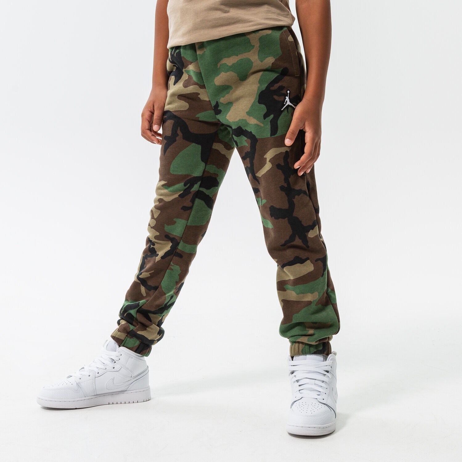 Kinder Hosen JORDAN HOSE ESSENTIALS CAMO PANTS BOY 95A718-E4F Khaki