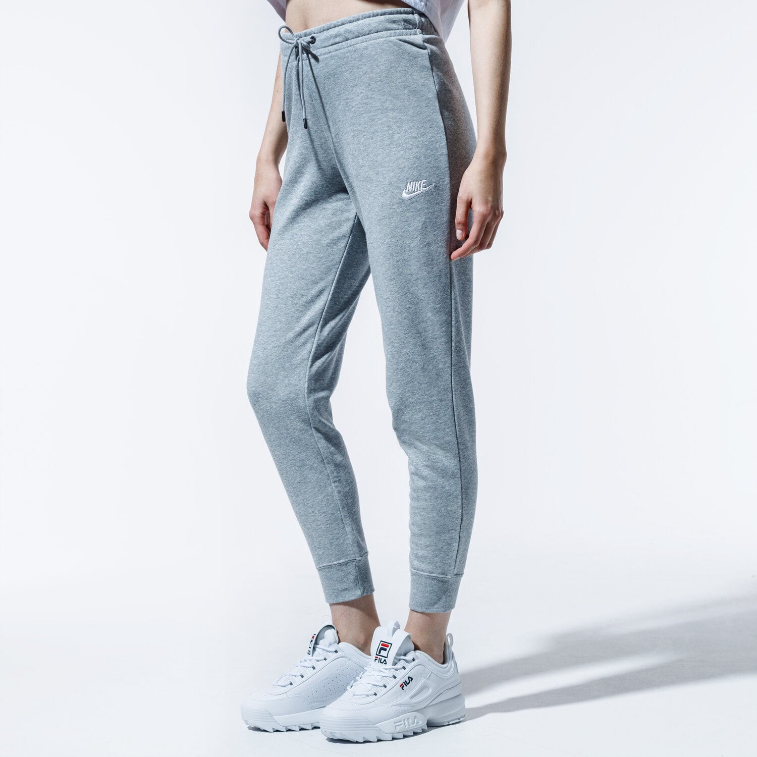 Damen Hosen NIKE HOSE SPORTSWEAR ESSENTIAL BV4099-063 Grau