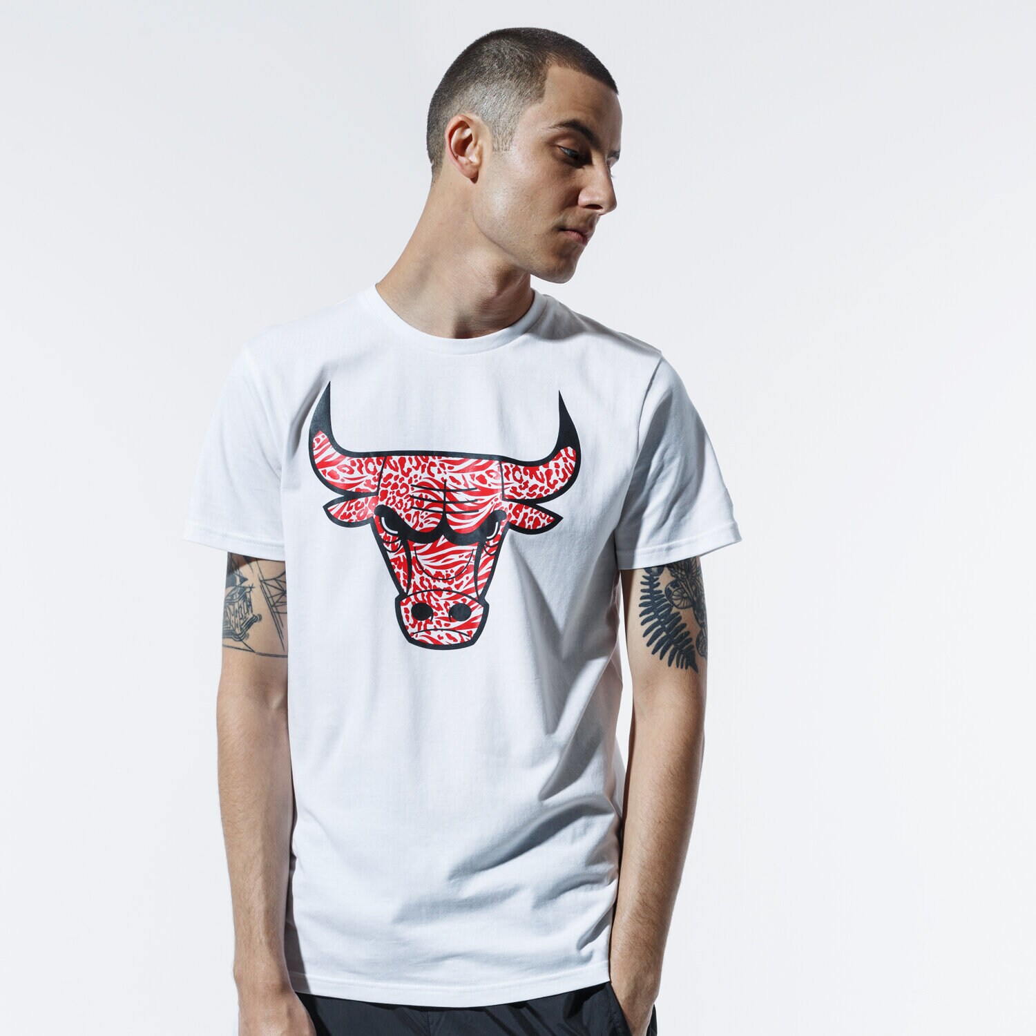 Herren T-Shirt NEW ERA T-SHIRT NBA PRINT INFILL TEE CHIBUL WHI 12369779 Weiß