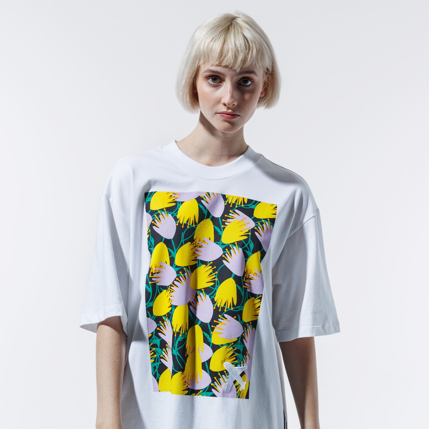 Damen T-Shirt ADIDAS T-SHIRT GRAPHIC TEE FL4080 Weiß