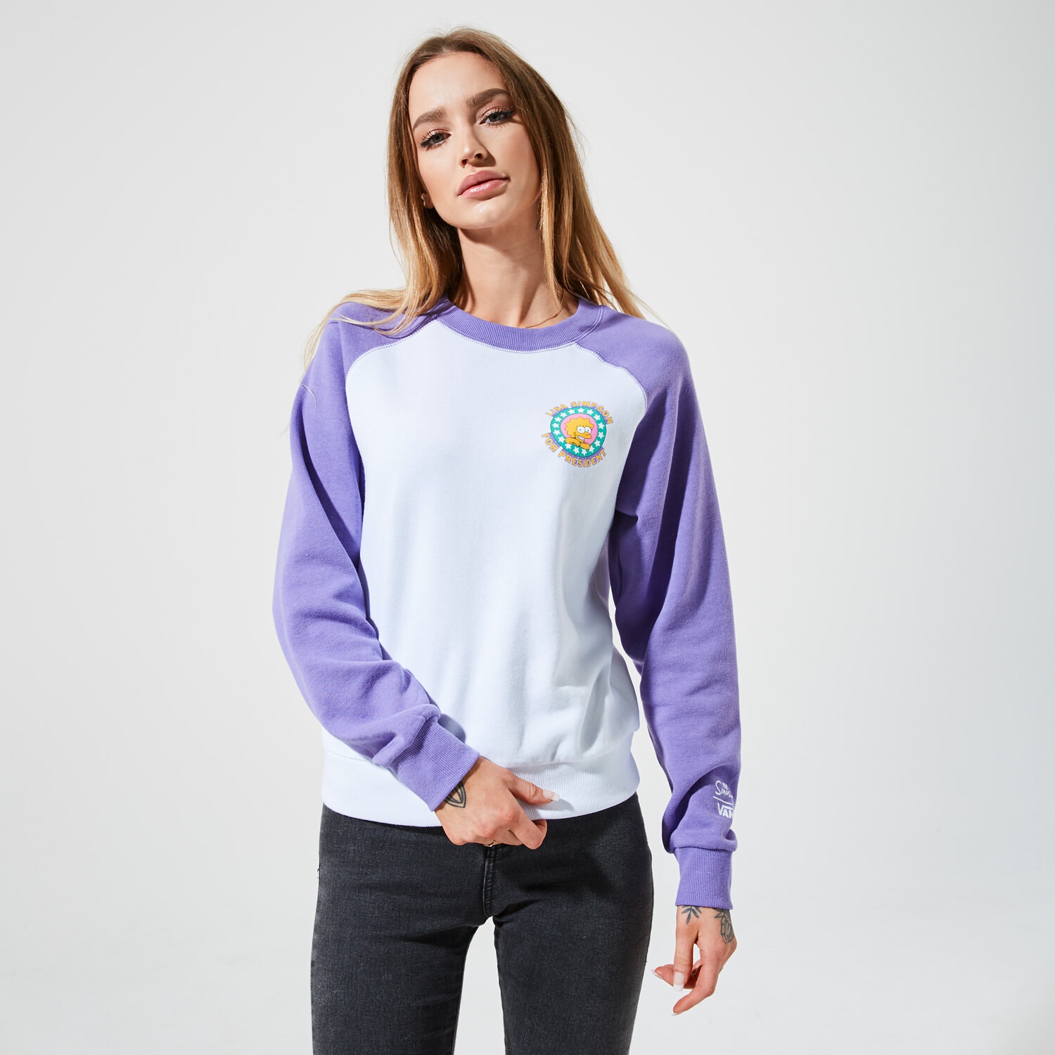 Damen VANS SWEATSHIRT VANS X THE SIMPSONS LISA FLEECE VN0A4V4C17G Weiß