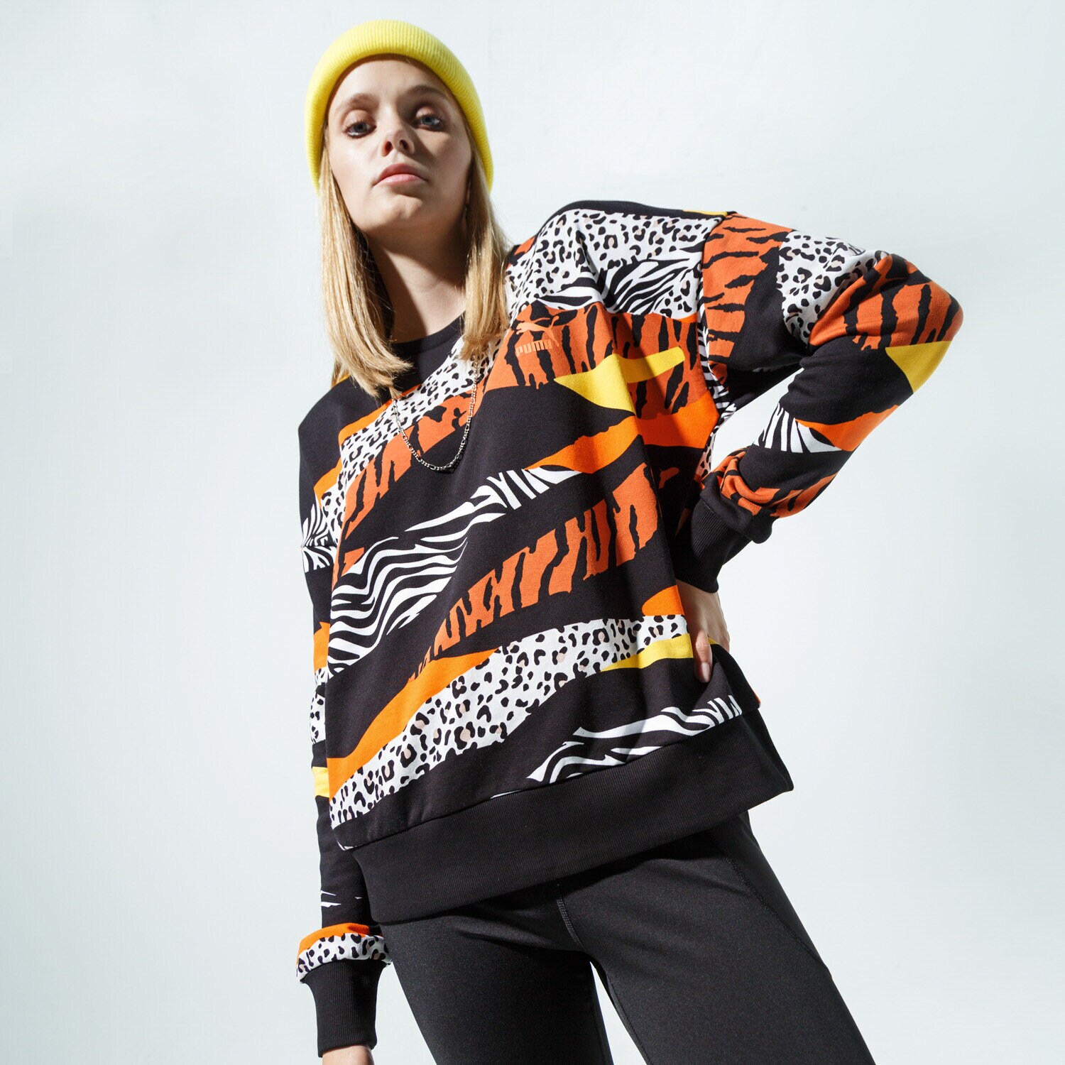 Damen PUMA SWEATSHIRT CLASSICS GRAPHICS AOP CREW SWEAT 59772888 Multicolor