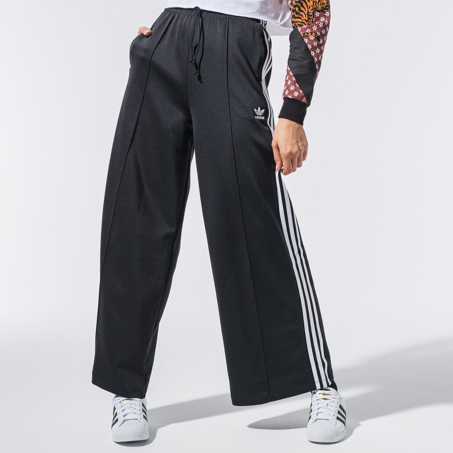 Damen Hosen ADIDAS HOSE RELAXED PANT PB GD2273 Schwarz