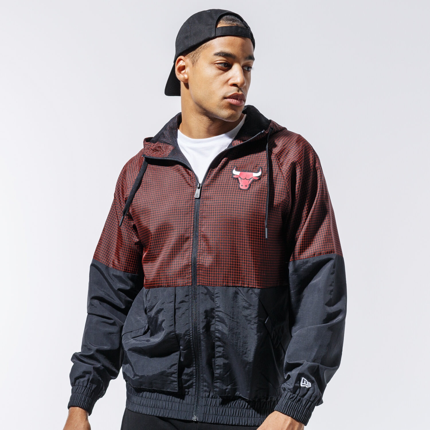 Herren Übergangsjacke NEW ERA JACKE NBA CHECK RIPSTOP WINDBREAKER CHIBUL FDR 12485682 Schwarz