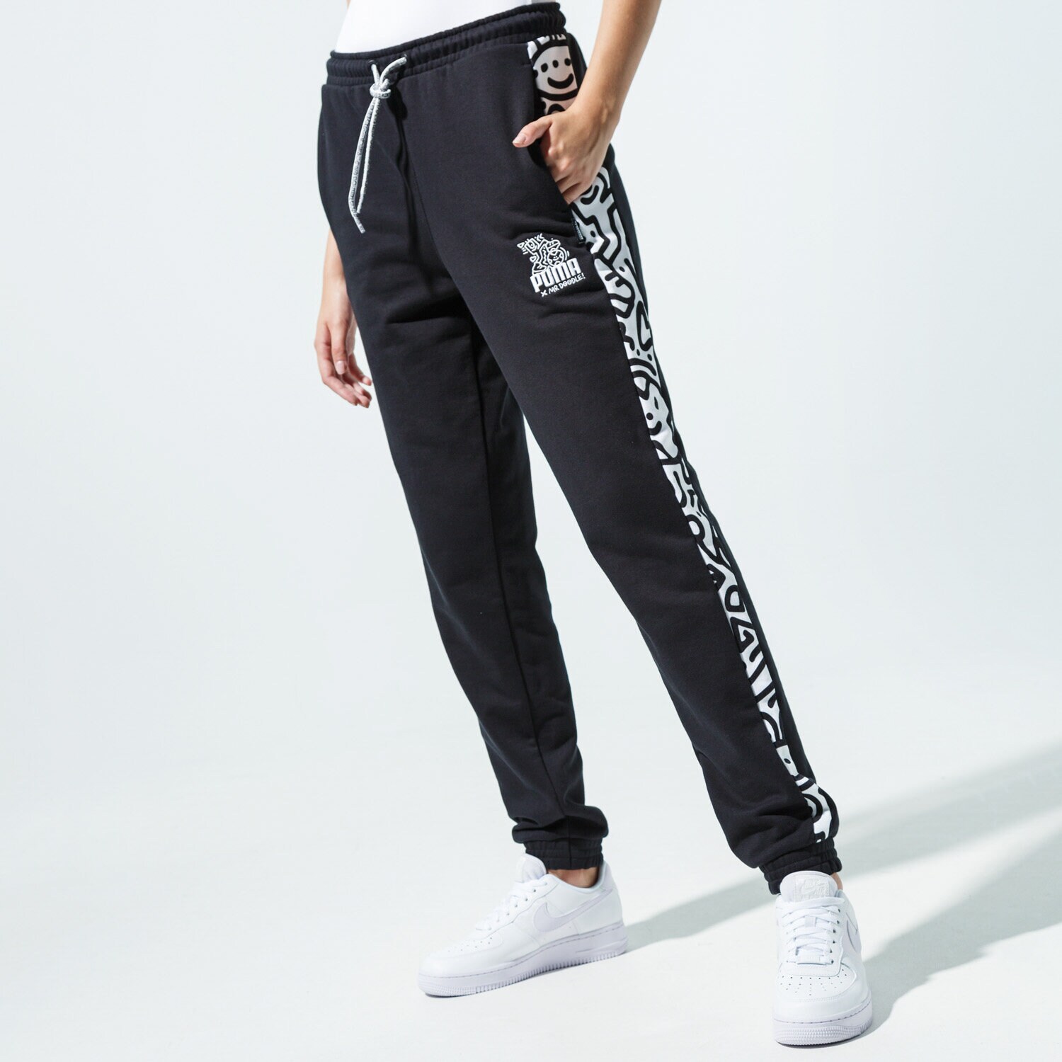 Damen Hosen PUMA HOSE PUMA X MR DOODLE PANTS 59865051 Schwarz