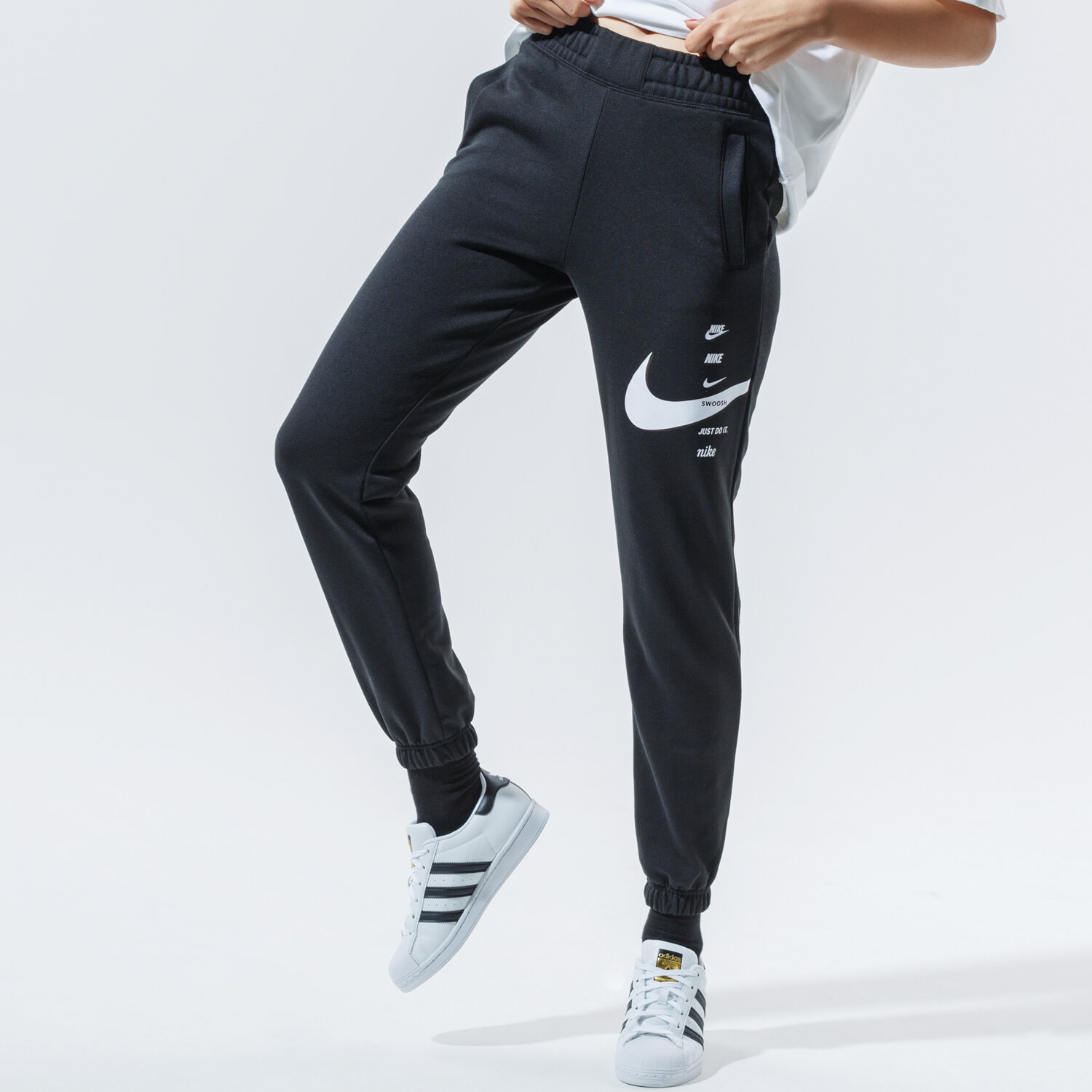 Damen Hosen NIKE HOSE W NSW SWSH PANT FLC BB CU5631-011 Schwarz
