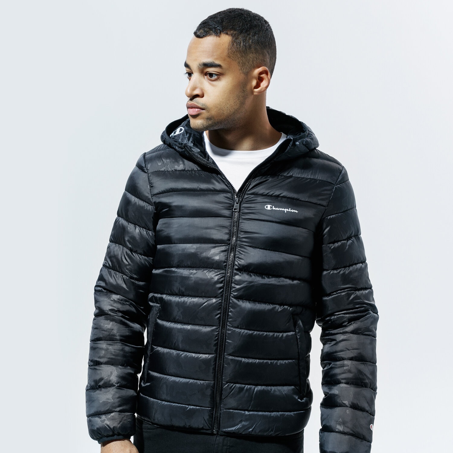 Herren Winterjacke CHAMPION JACKE WINTER HOODED JACKET 214869KL001 Schwarz