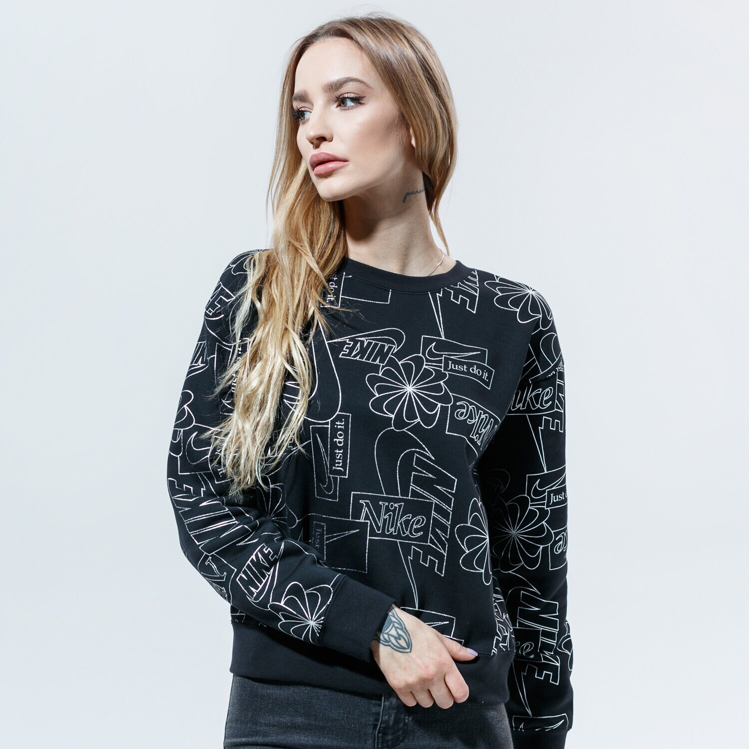 Damen NIKE SWEATSHIRT W NSW ICN CLSH FLC AOP TOP CZ1868-010 Schwarz