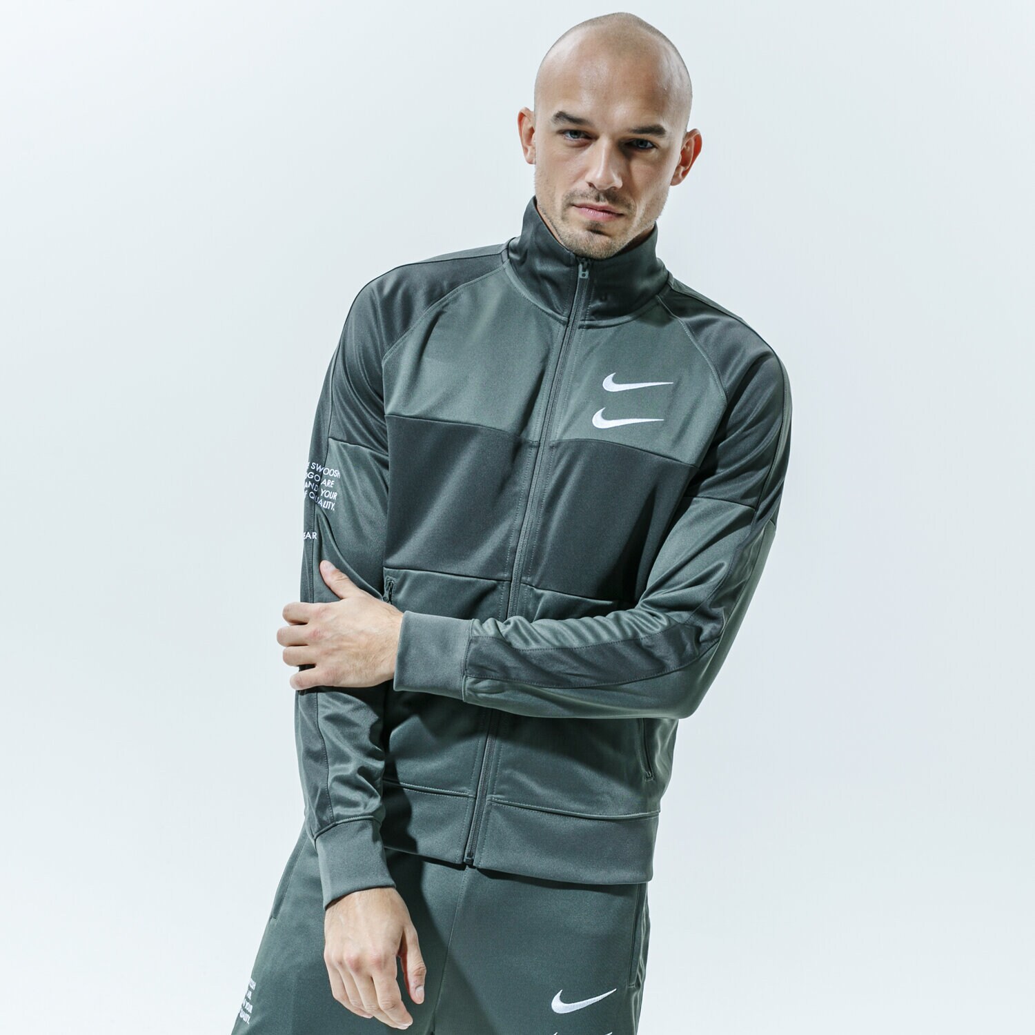 Herren NIKE SWEATSHIRT MIT REIßVERSCHLUSS   M NSW SWOOSH JKT PK CU3893-380 Grün