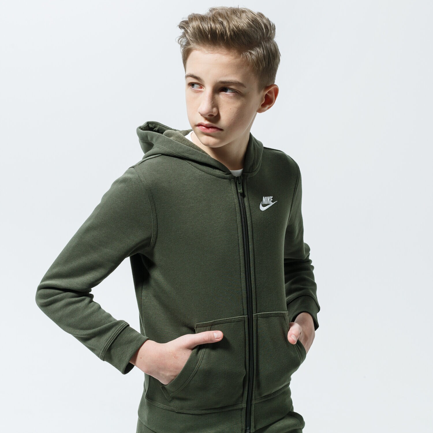 Kinder NIKE SWEATSHIRT MIT REIßVERSCHLUSS Z KAPTUREM SPORTSWEAR BV3699-325 Khaki