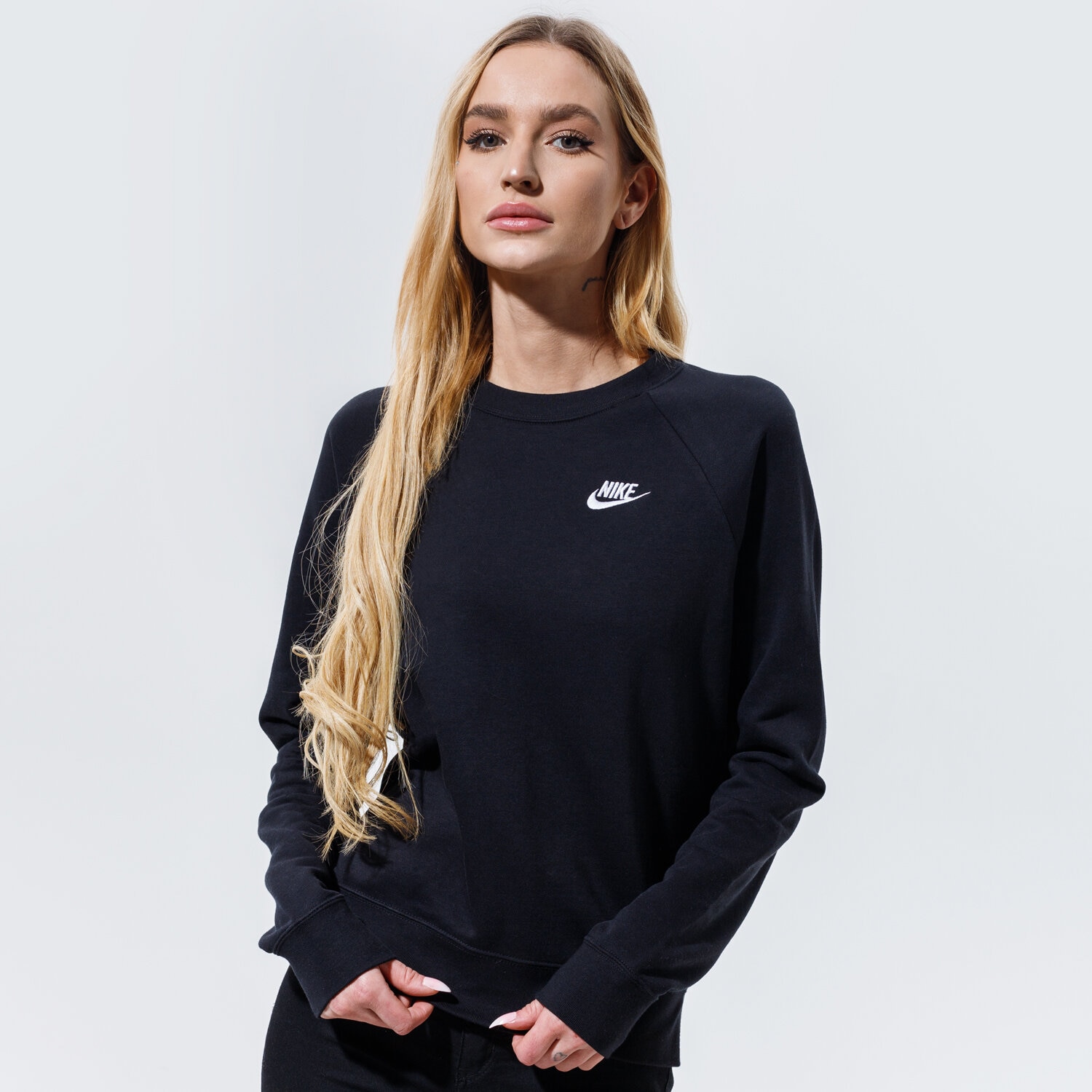 Damen NIKE SWEATSHIRT W NSW ESSNTL FLC BV4110-010 Schwarz
