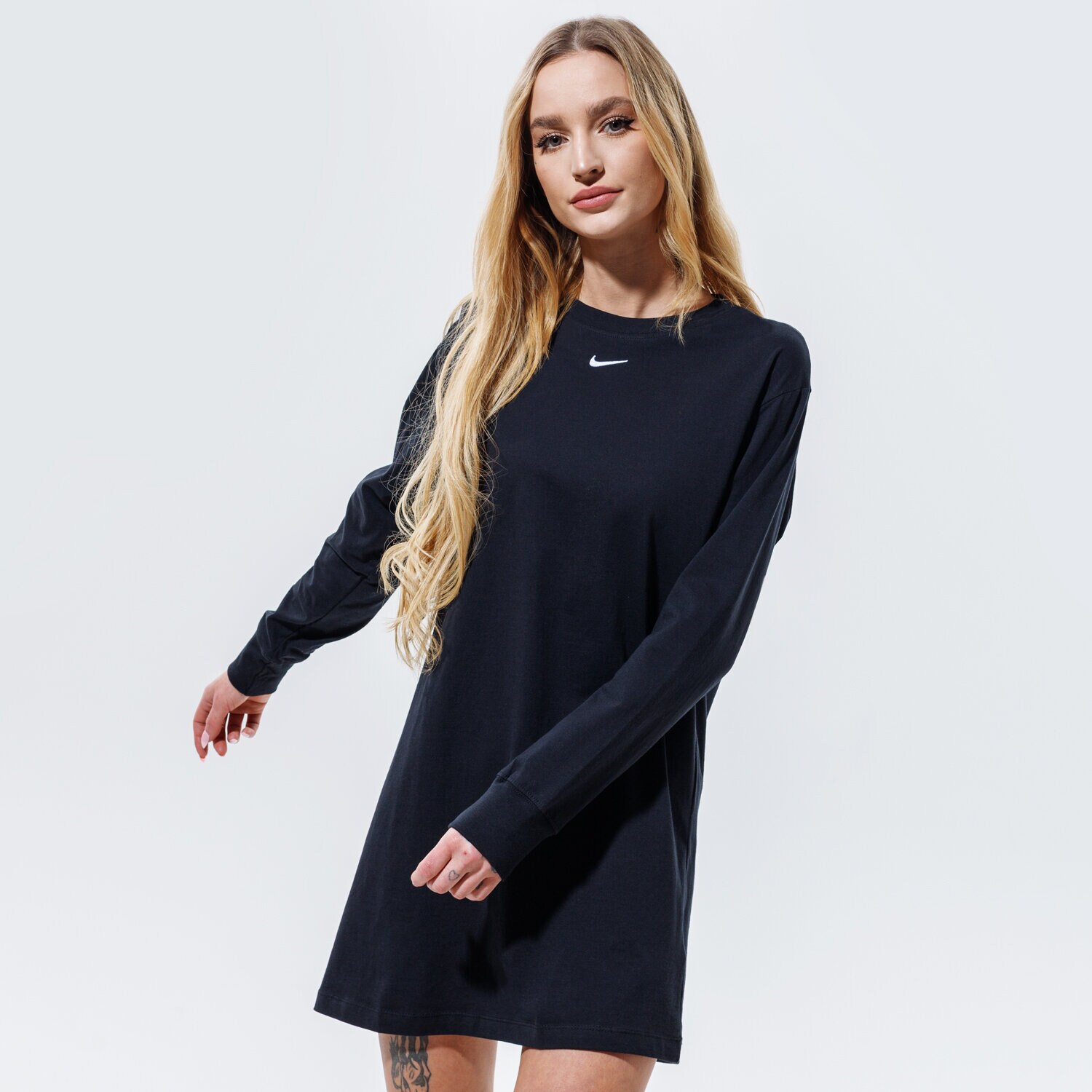 Damen Kleid NIKE KLEID SPORTSWEAR ESSENTIAL CU6509-010 Schwarz