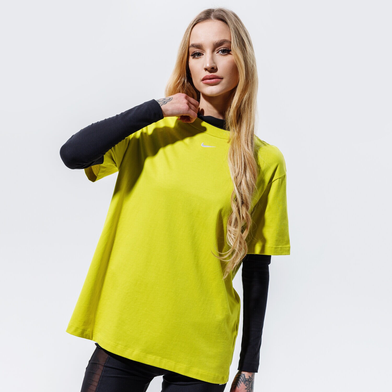 Damen T-Shirt NIKE T-SHIRT W NSW ESSNTL TOP SS BF DH4255-344 Gelb