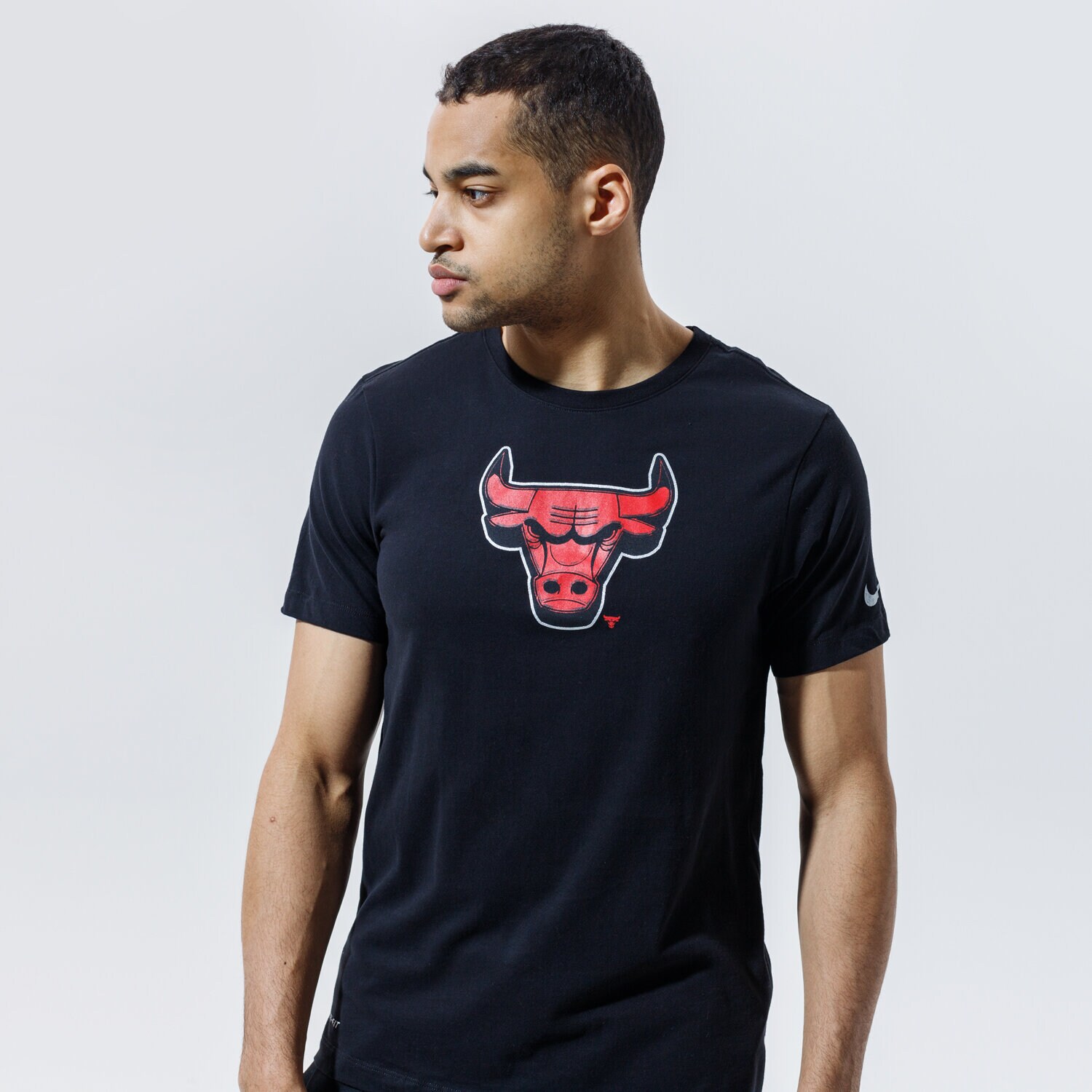 Herren T-Shirt NIKE T-SHIRT CHICAGO BULLS TEE EARNED EDITION ERND LGO NBA CZ7245-010 Schwarz
