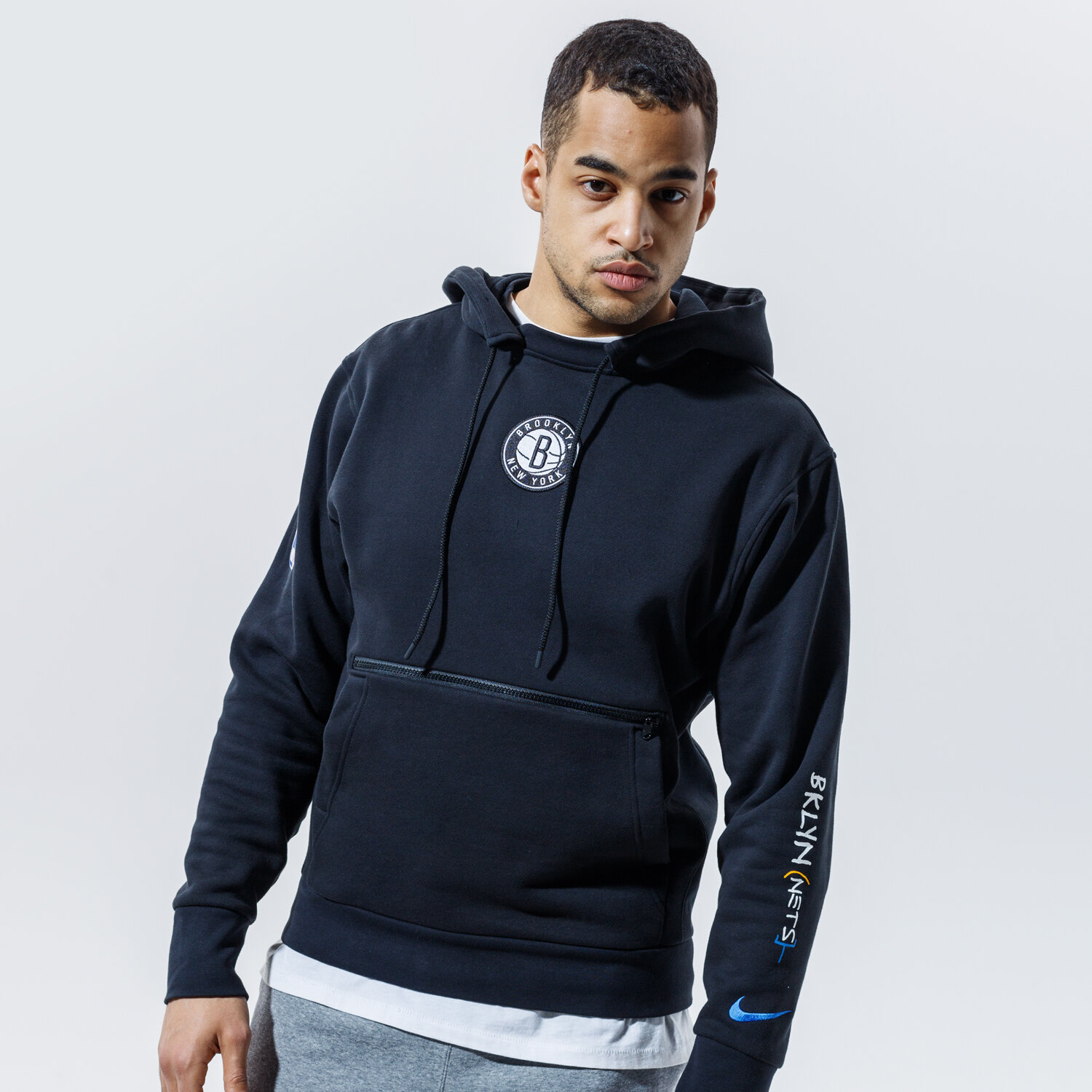 Herren NIKE HOODIE BROOKLYN NETS ESSENTIAL CITY EDITION NBA CN1804-010 Schwarz