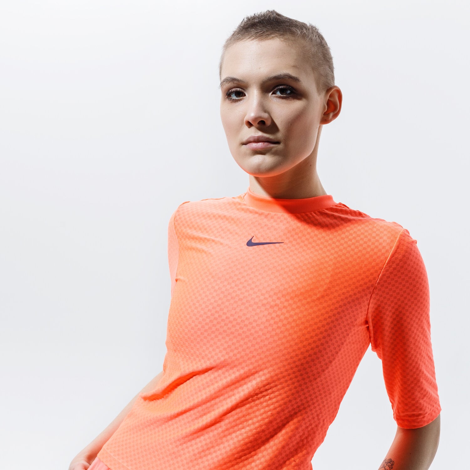 Damen T-Shirt NIKE T-SHIRT SPORTSWEAR ICON CLASH CZ8176-854 Orange