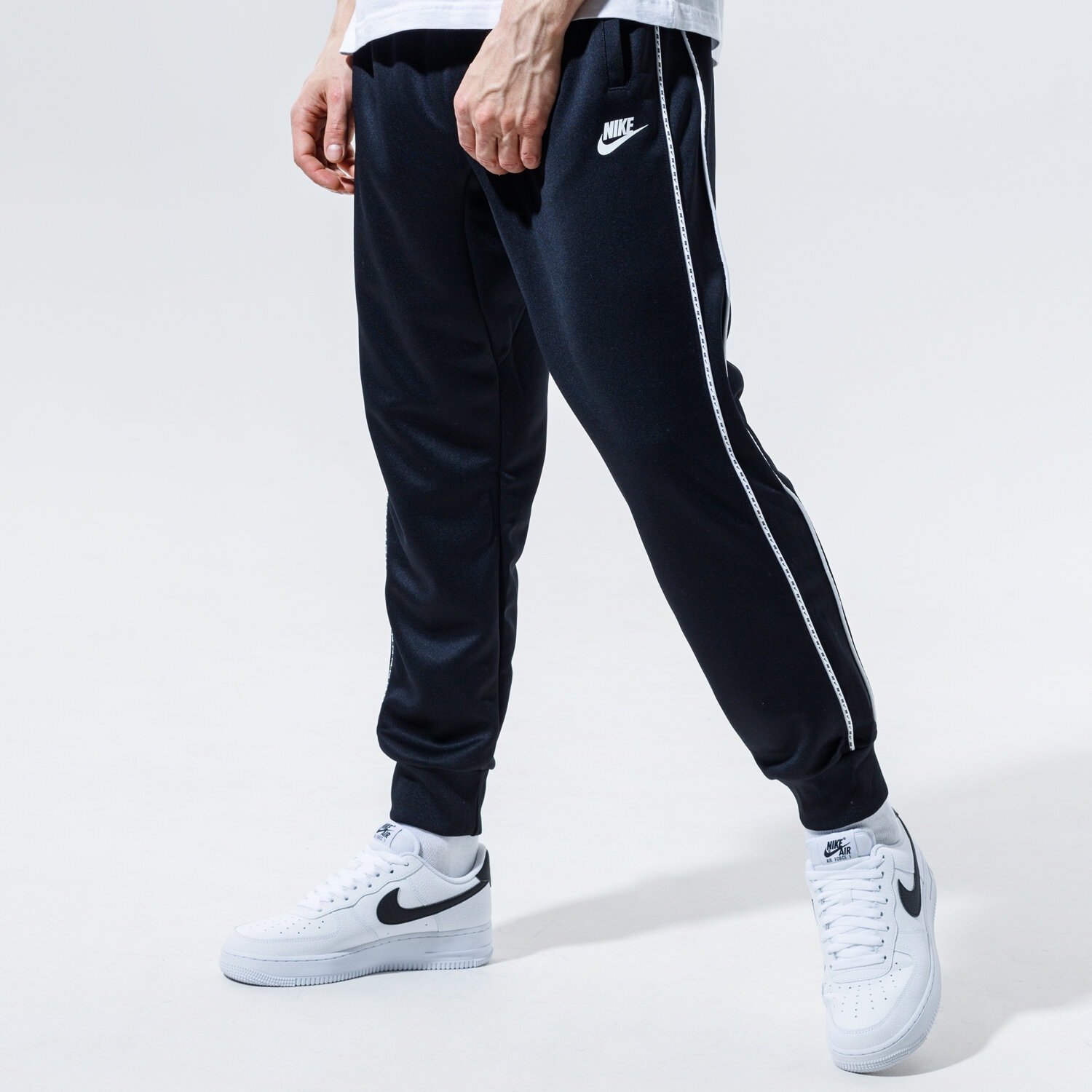 Herren Hosen NIKE HOSE SPORTSWEAR CZ7823-010 Schwarz