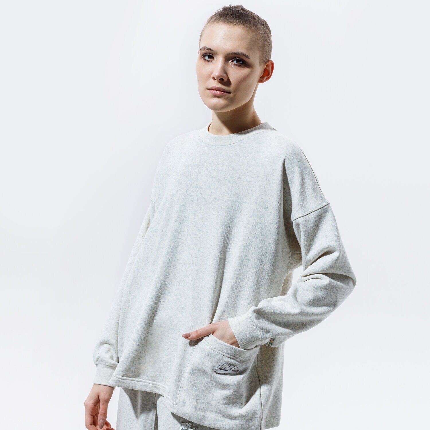 Damen NIKE SWEATSHIRT SPORTSWEAR CZ9243-141 Weiß