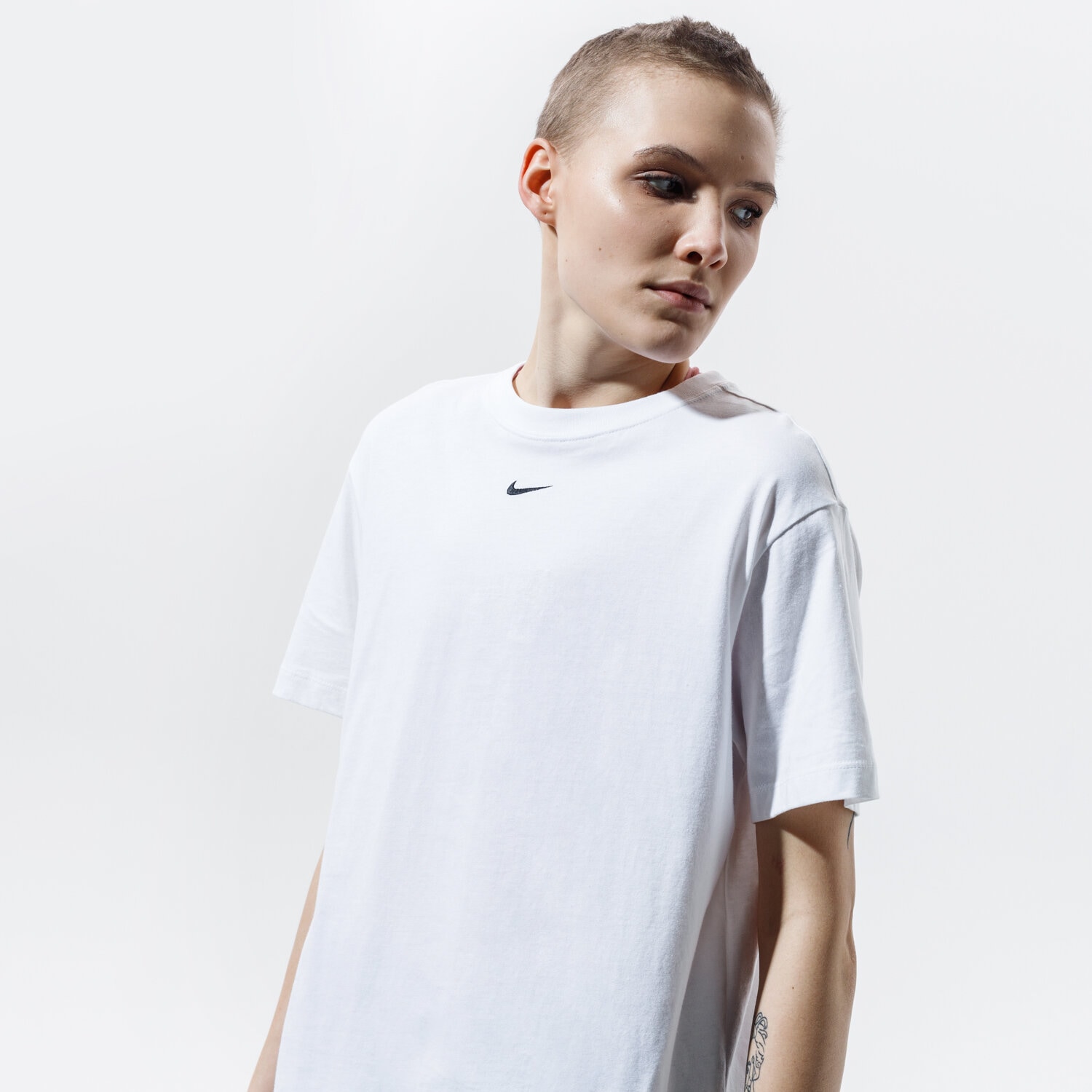 Damen T-Shirt NIKE T-SHIRT SPORTSWEAR ESSENTIAL OVERSIZED DH4255-100 Weiß