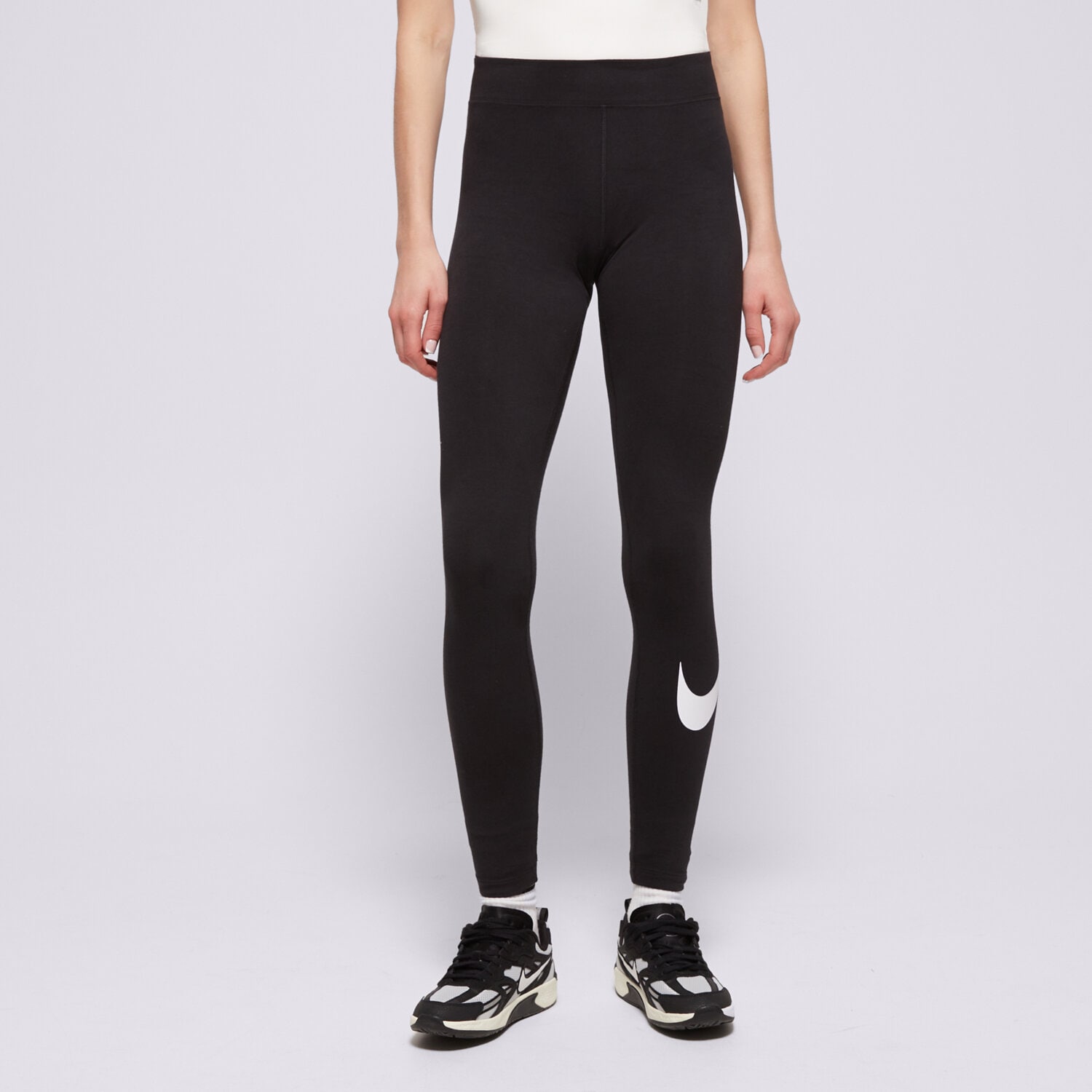 Damen Hosen NIKE LEGGINGS SPORTSWEAR ESSENTIAL CZ8530-010 Schwarz