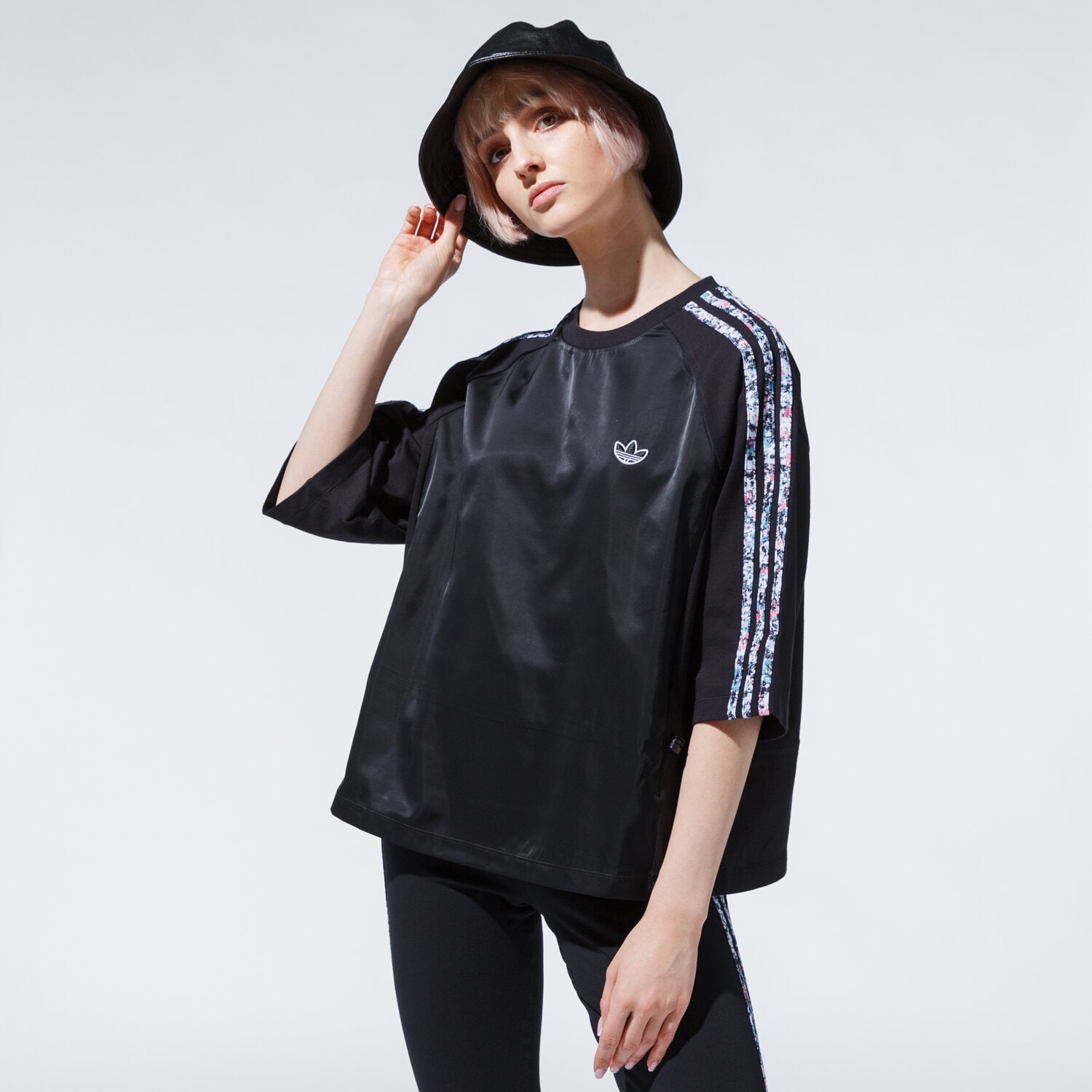 Damen T-Shirt ADIDAS T-SHIRT BOXY T-SHIRT GN3118 Schwarz