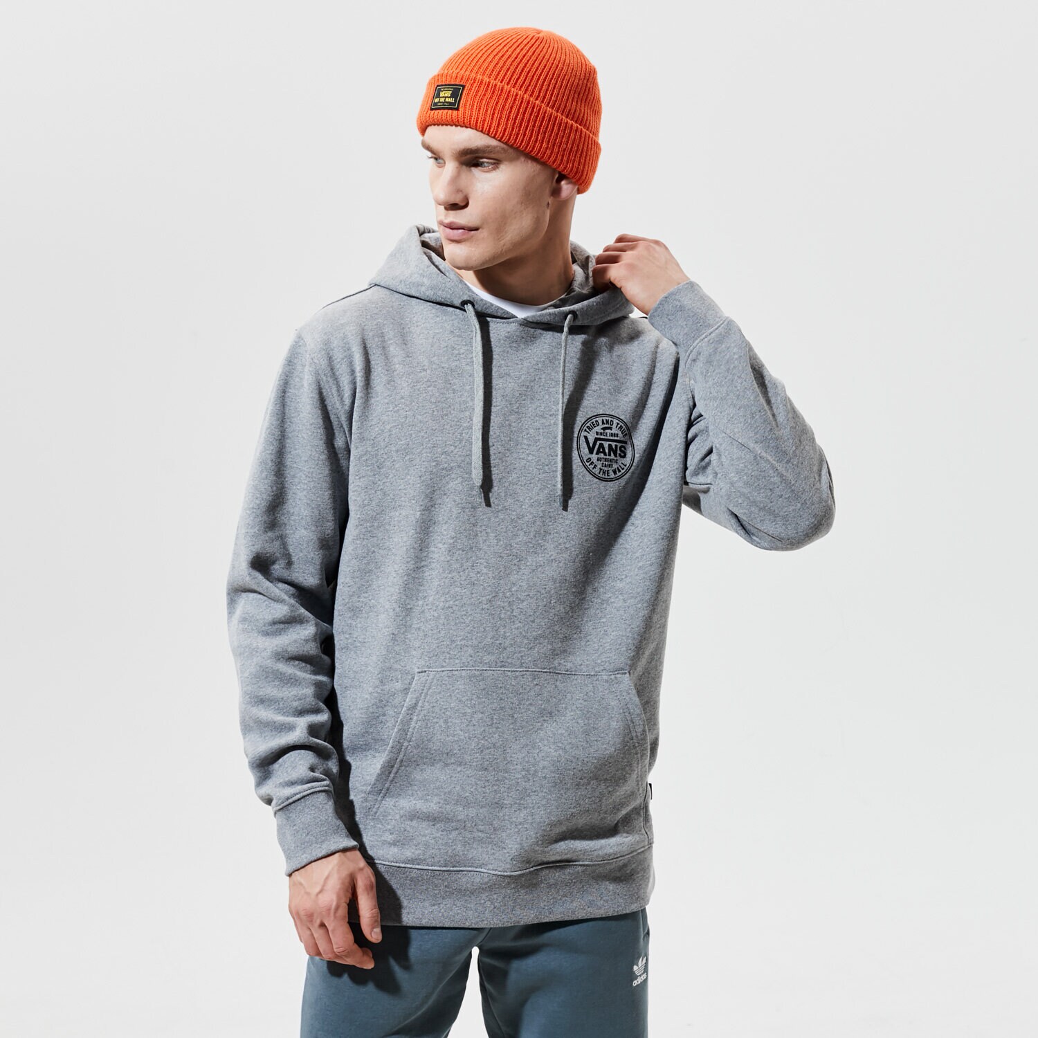 Herren VANS HOODIE MN TRIED AND TRUE PO CEMENT HEATHER VN0A54AZ02F1 Grau