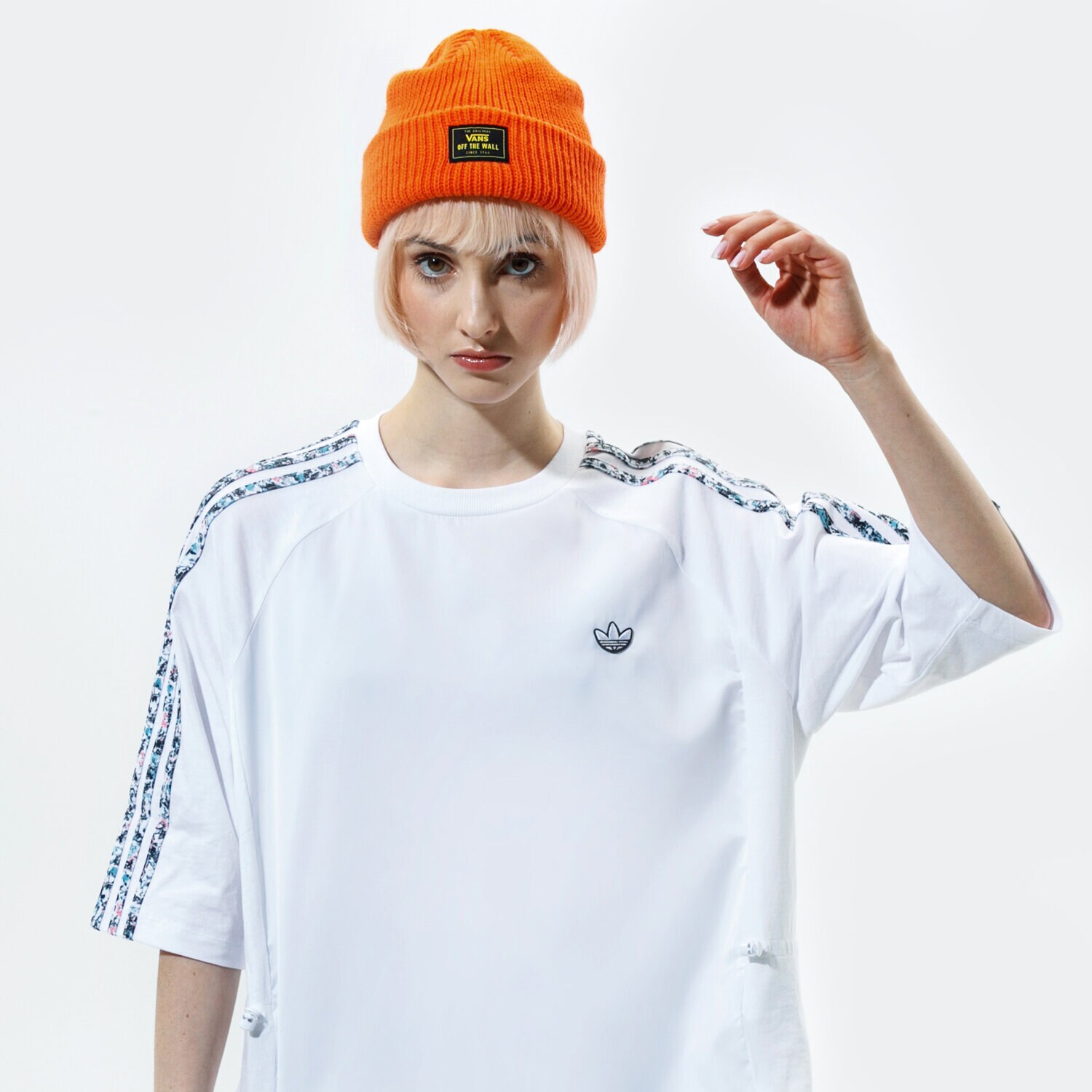 Damen T-Shirt ADIDAS T-SHIRT BOXY T-SHIRT GN3119 Weiß