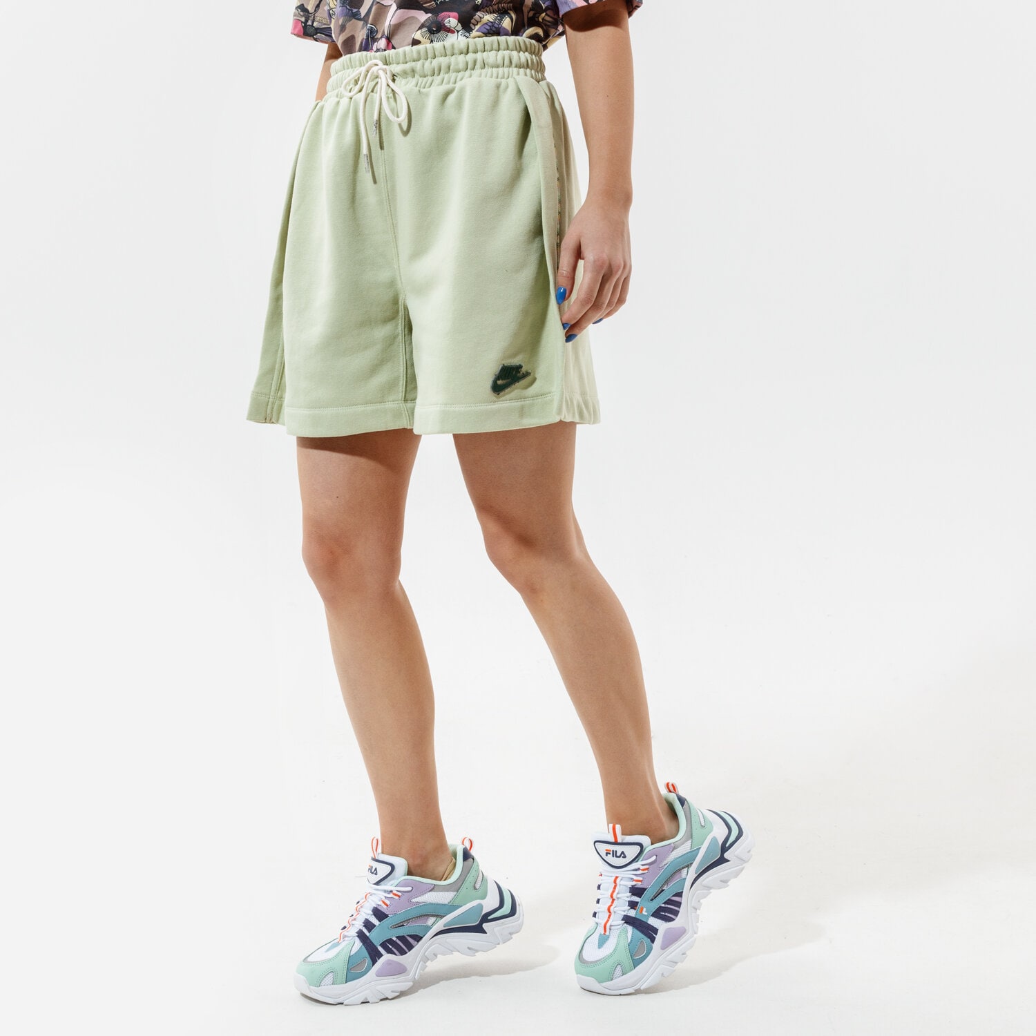 Damen Shorts NIKE SHORTS W NSW SHORT EARTH DAY FT CZ9249-371 Grün