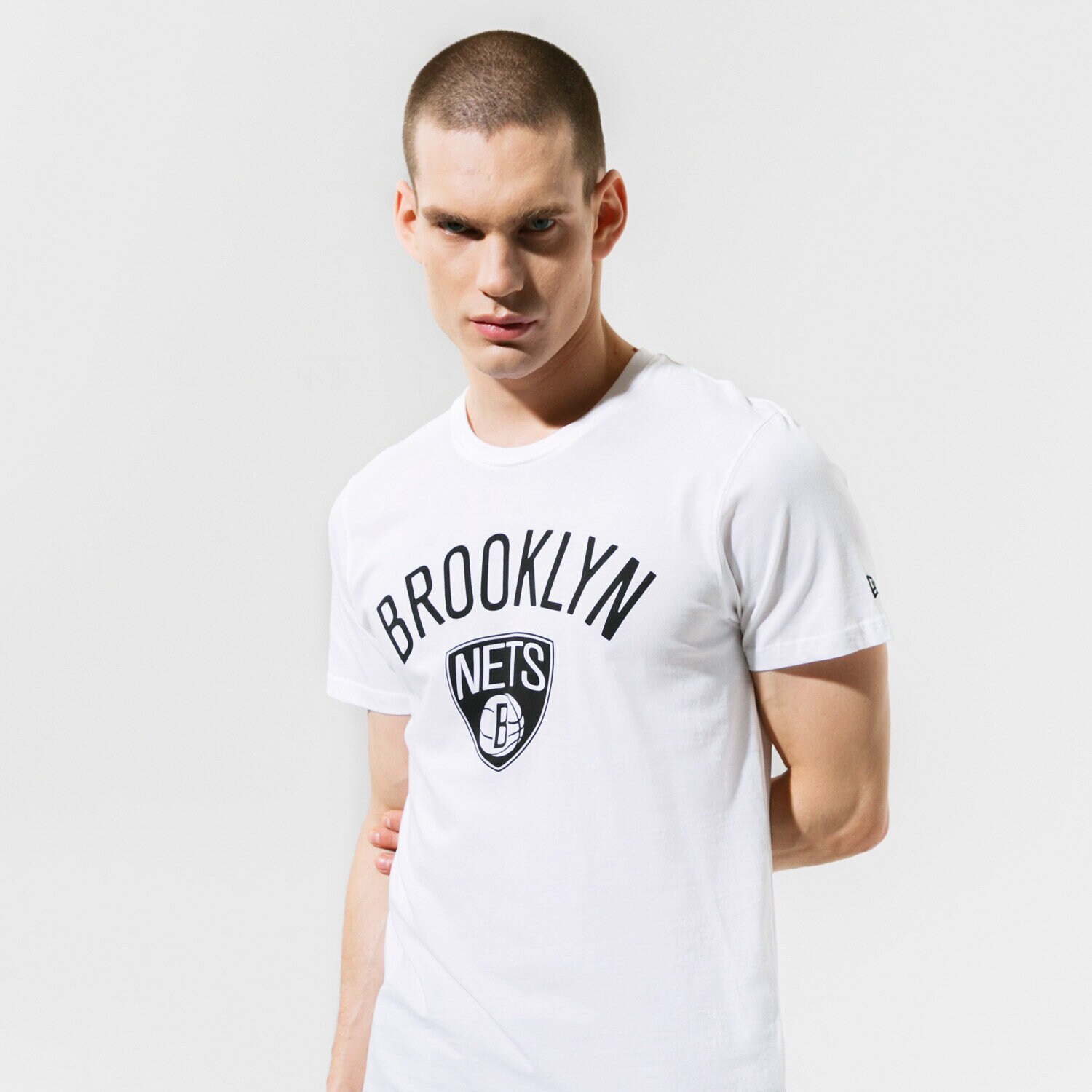 Herren T-Shirt NEW ERA T-SHIRT SS NBA TOP 6 BROOKLYN NETS BROOKLYN NETS WHI 11530756 Weiß